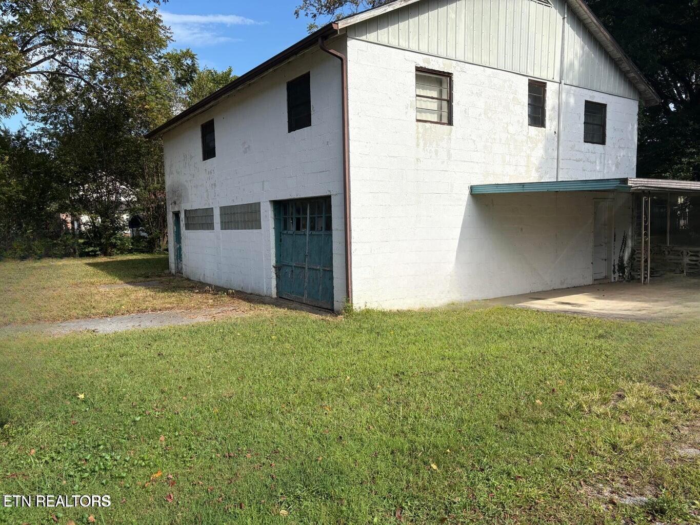 498 W Rhea Avenue Spring City TN 37381