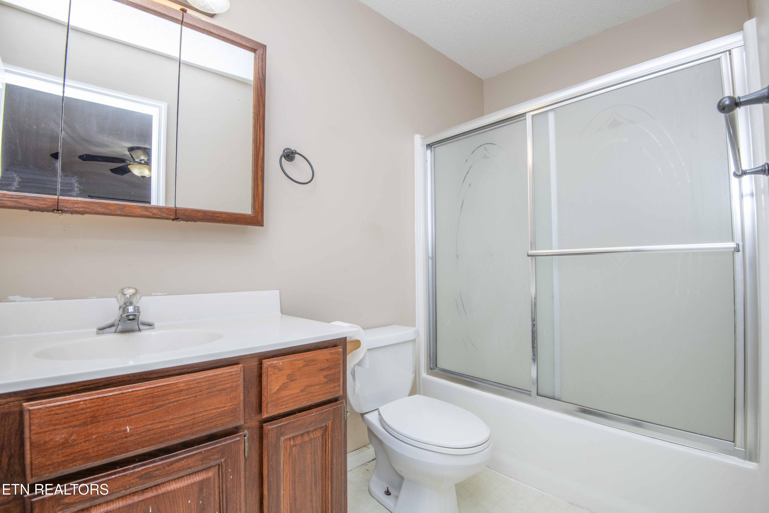 104 Blackberry Ridge Drive Lenoir City TN 37772