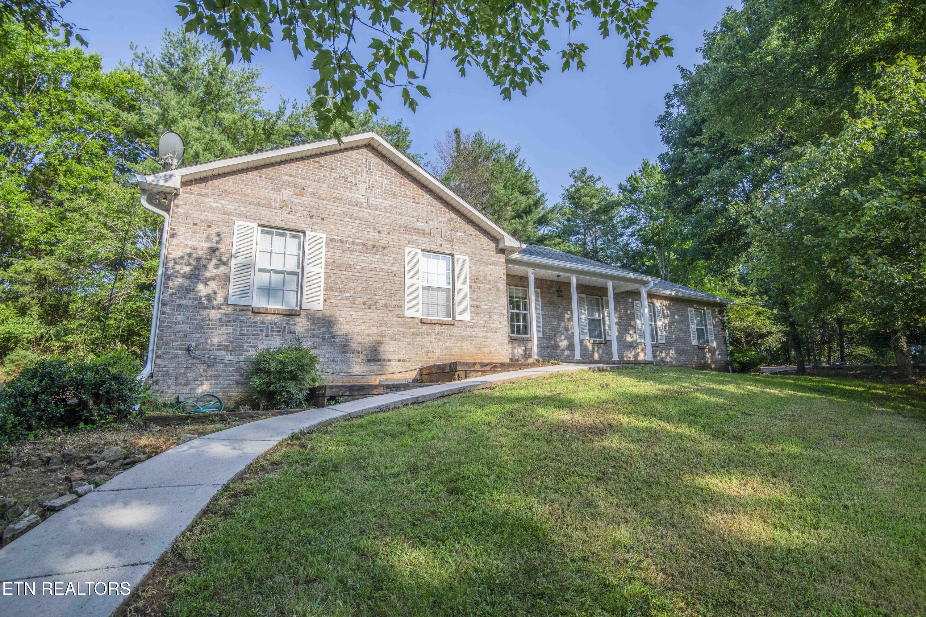 104 Blackberry Ridge Drive Lenoir City TN 37772