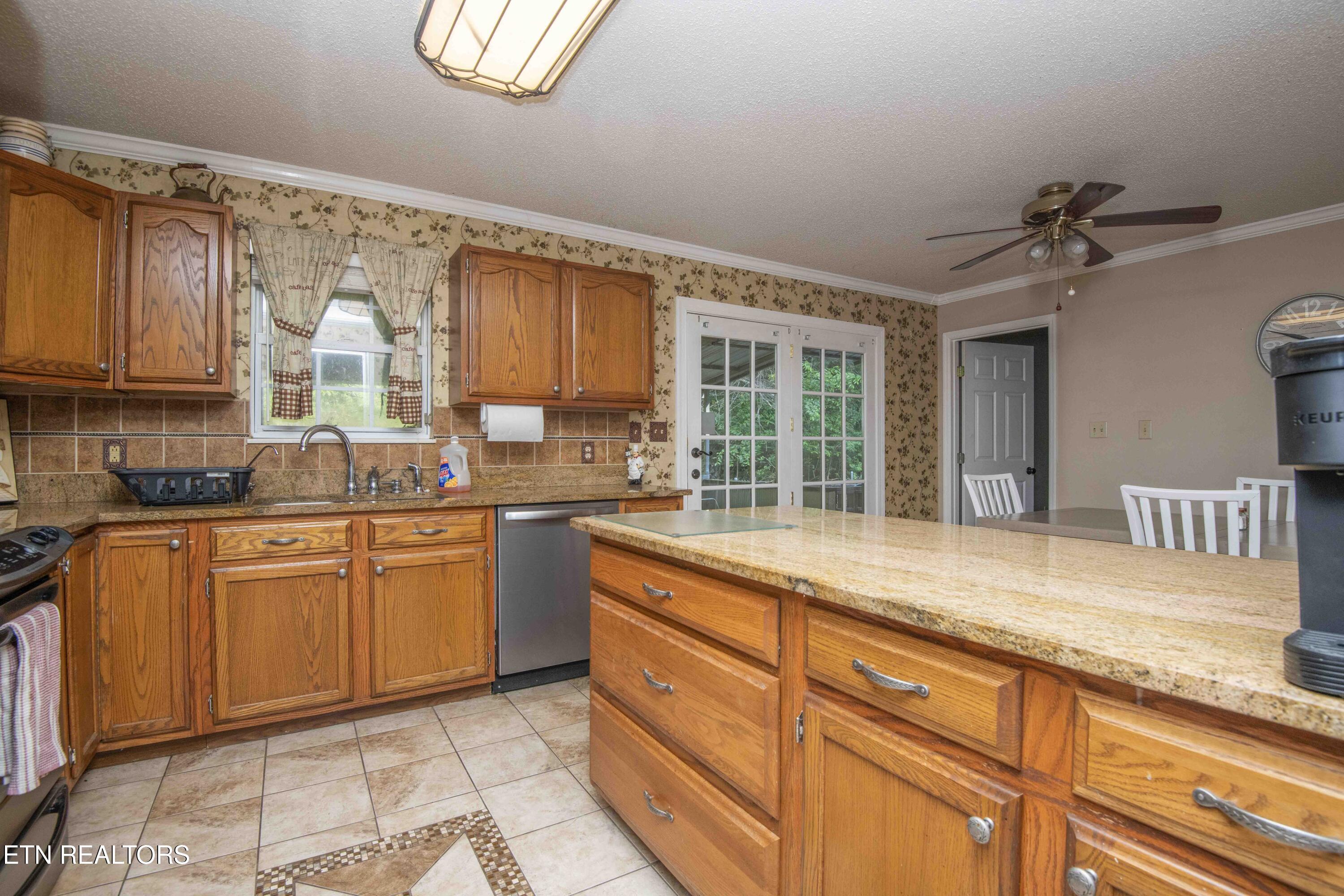 104 Blackberry Ridge Drive Lenoir City TN 37772