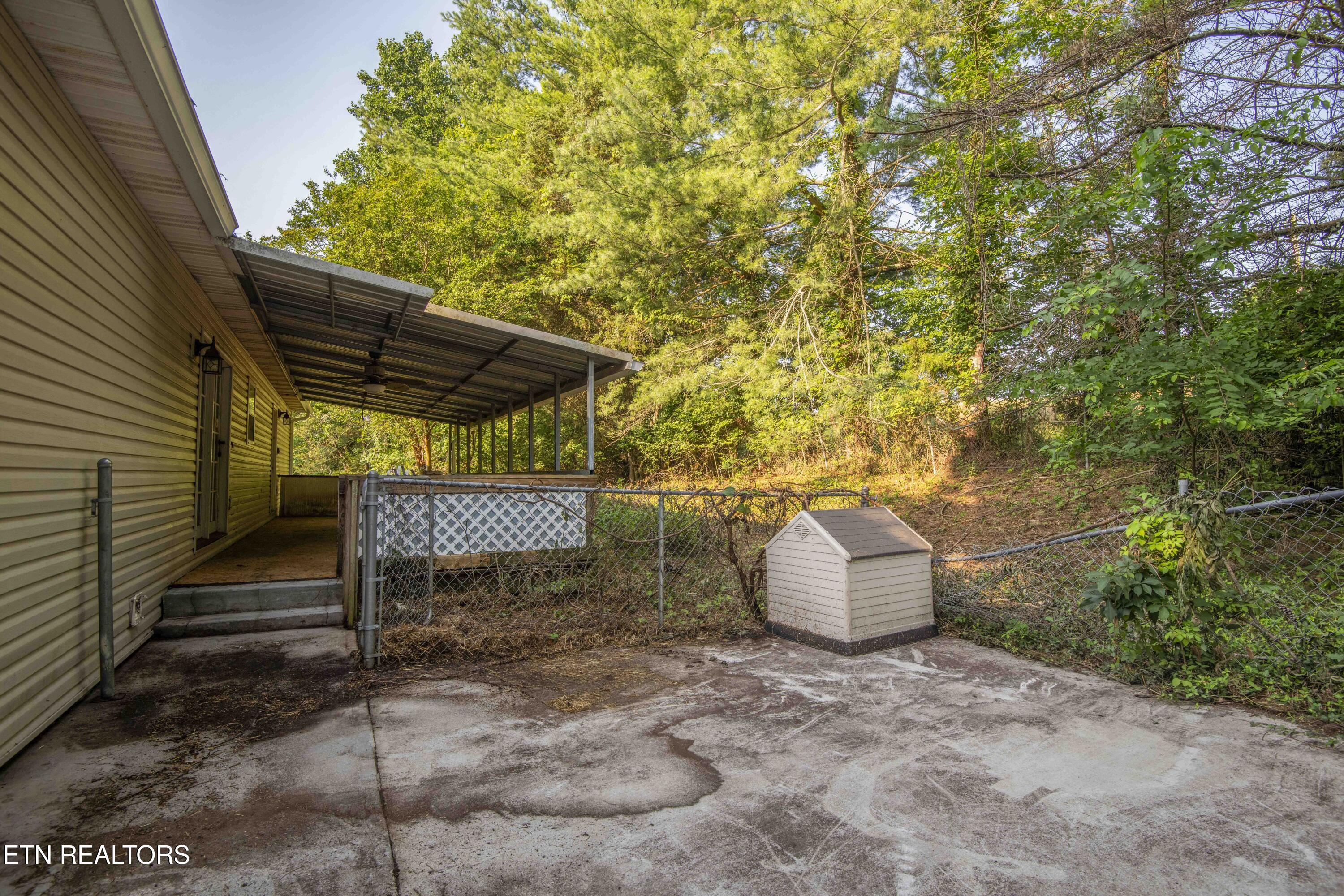 104 Blackberry Ridge Drive Lenoir City TN 37772