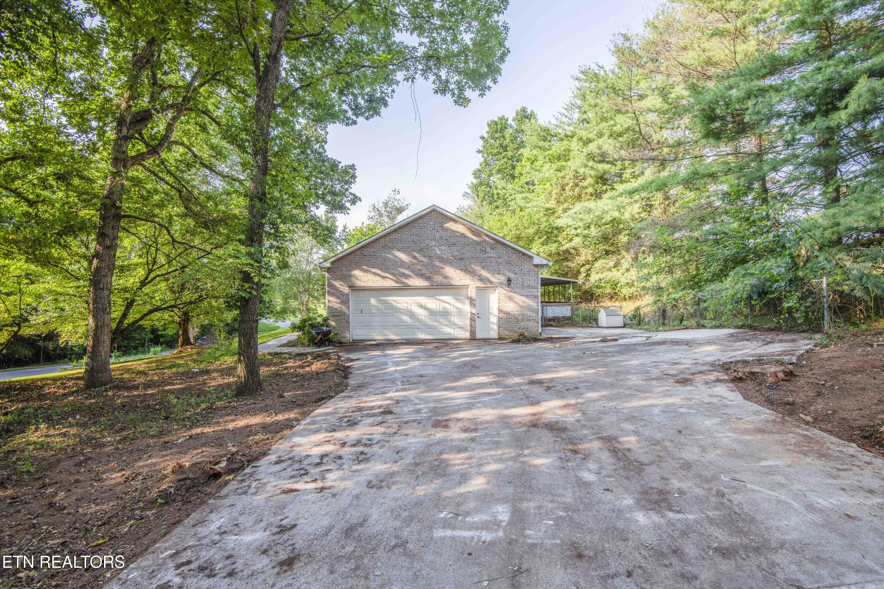 104 Blackberry Ridge Drive Lenoir City TN 37772