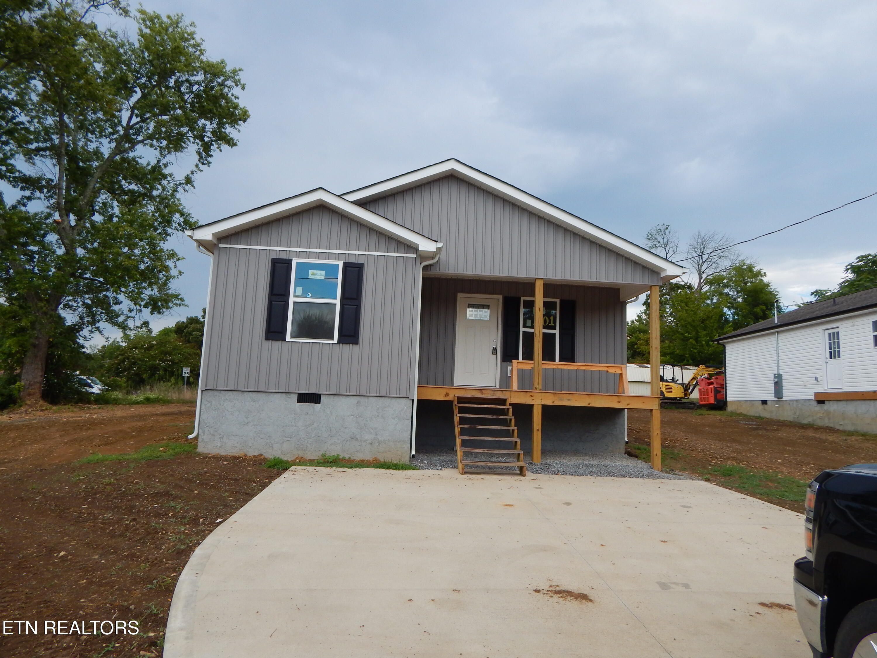 201 Kelsey Street Etowah TN 37331