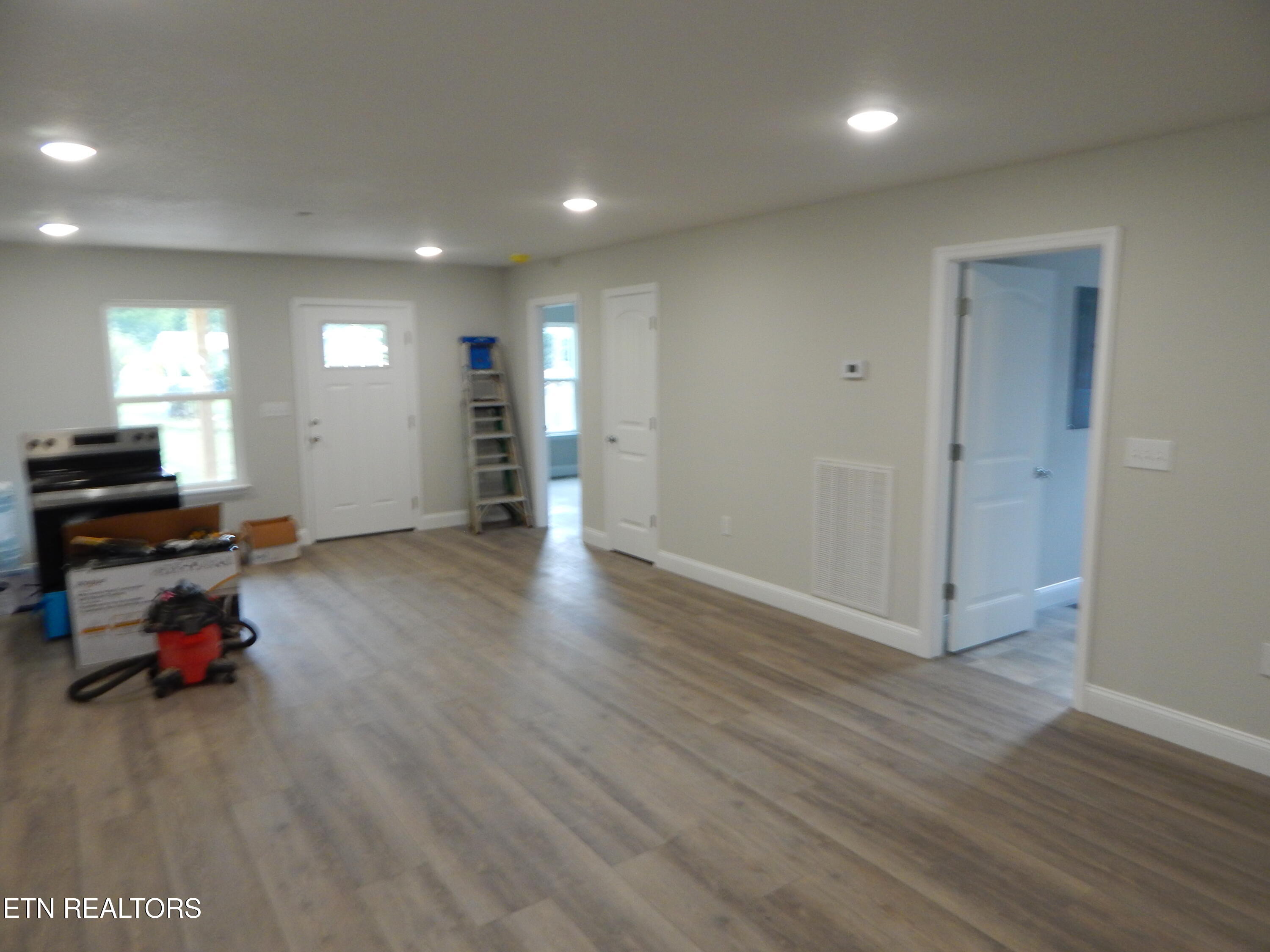 201 Kelsey Street Etowah TN 37331