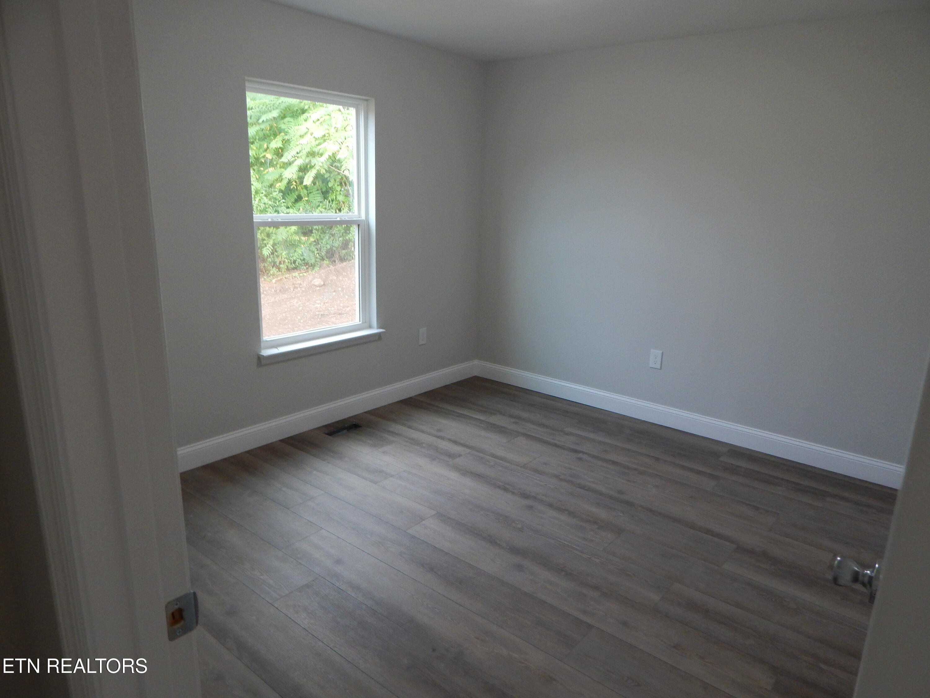 201 Kelsey Street Etowah TN 37331