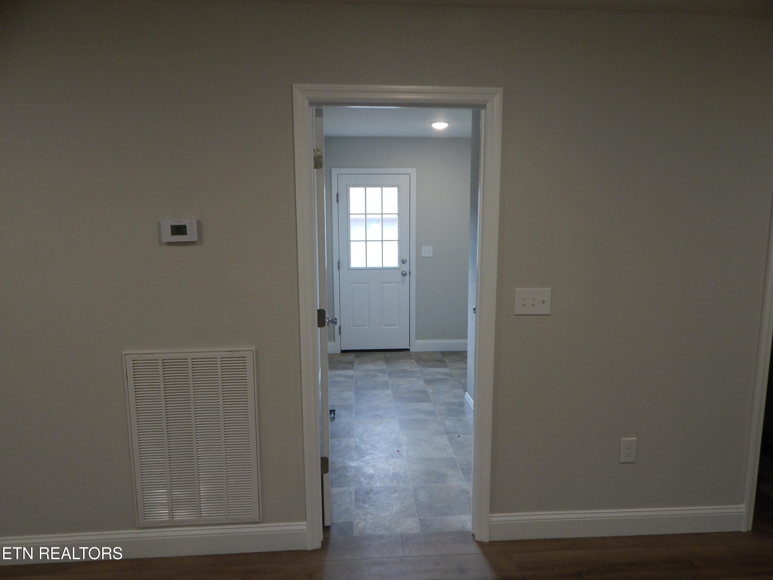 201 Kelsey Street Etowah TN 37331