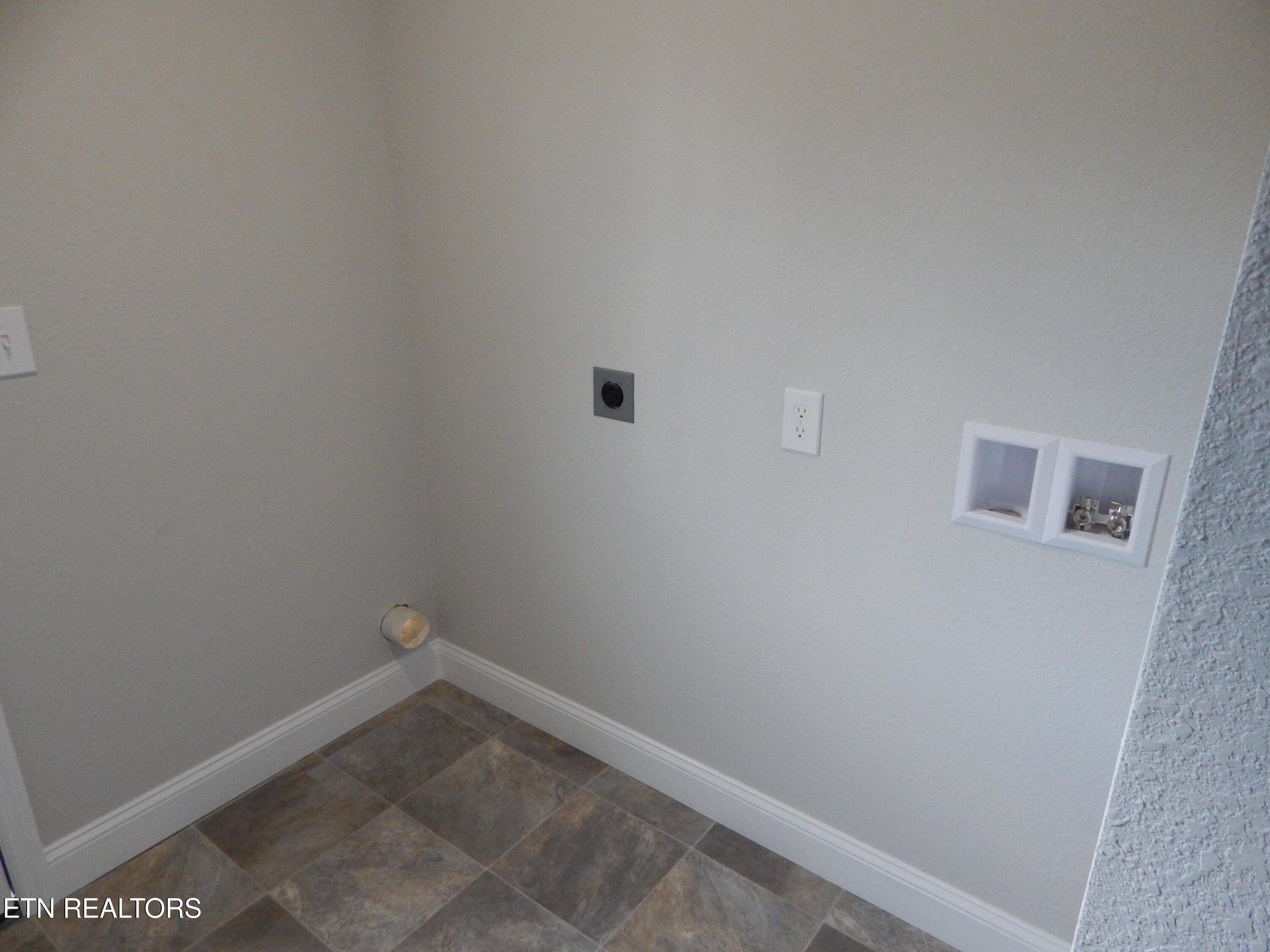 201 Kelsey Street Etowah TN 37331