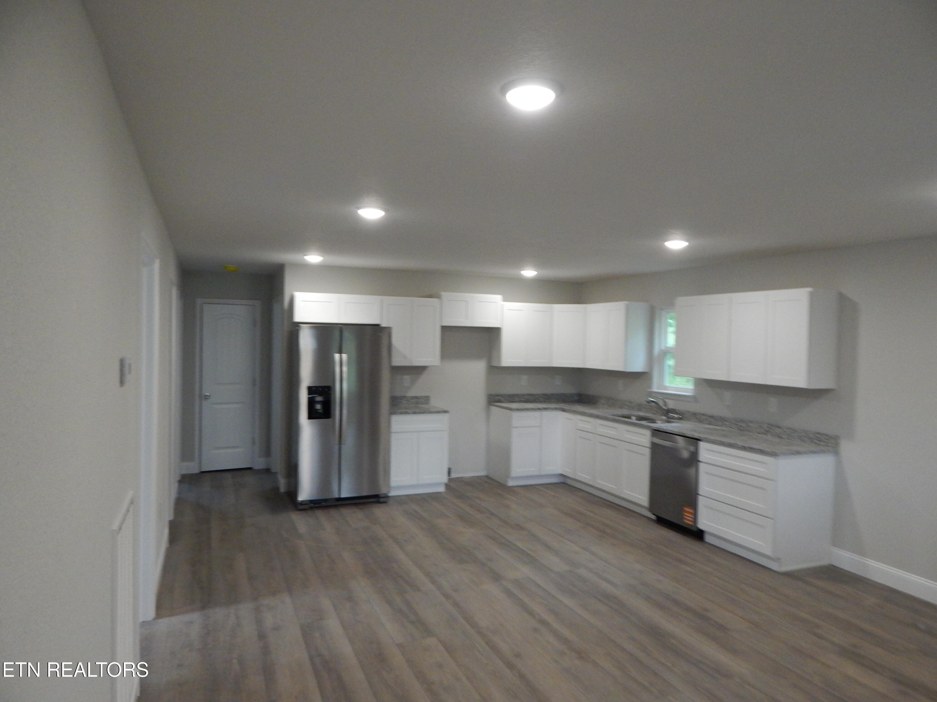 201 Kelsey Street Etowah TN 37331