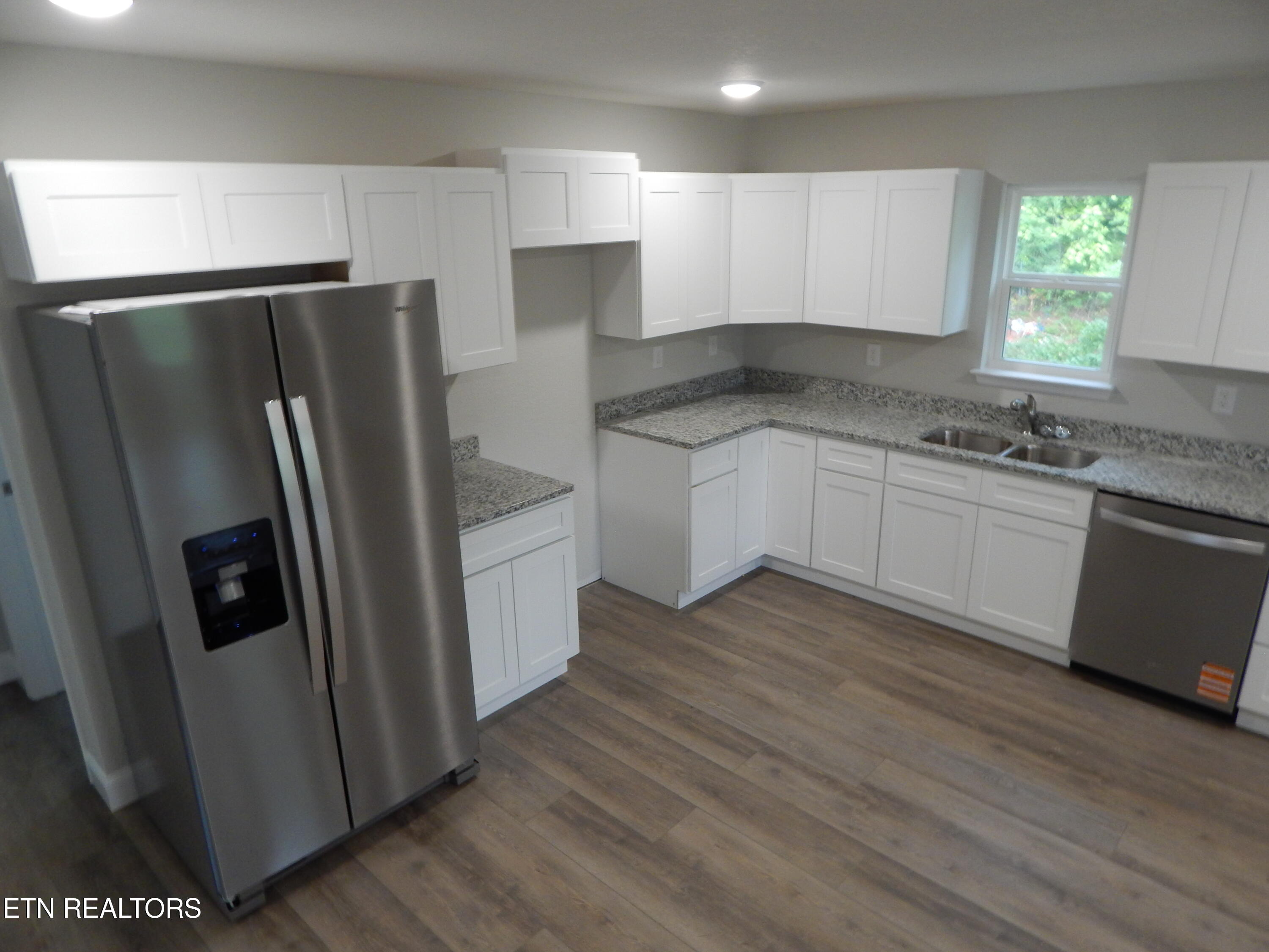 201 Kelsey Street Etowah TN 37331