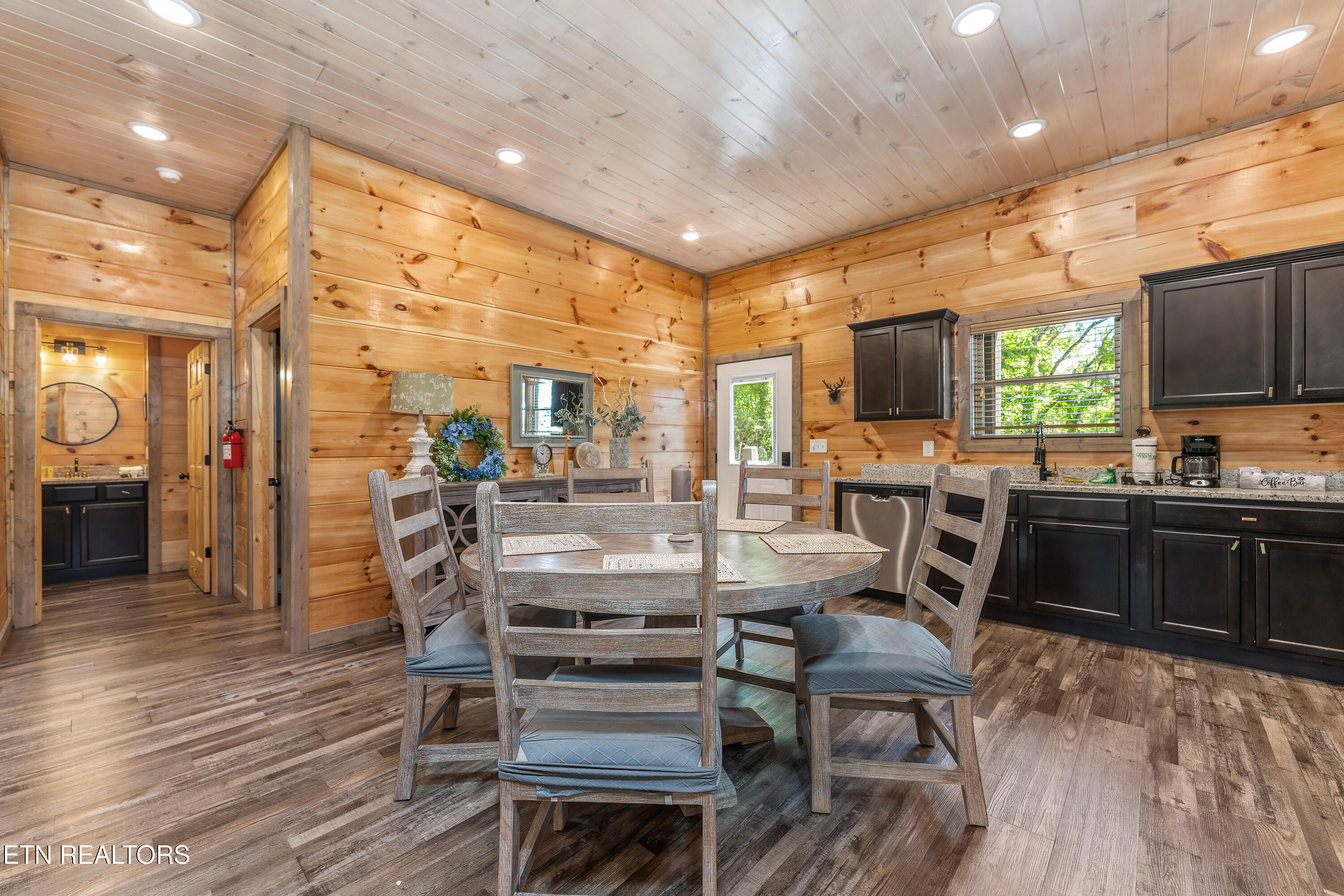 2127 Eagle Feather Drive Sevierville TN 37876