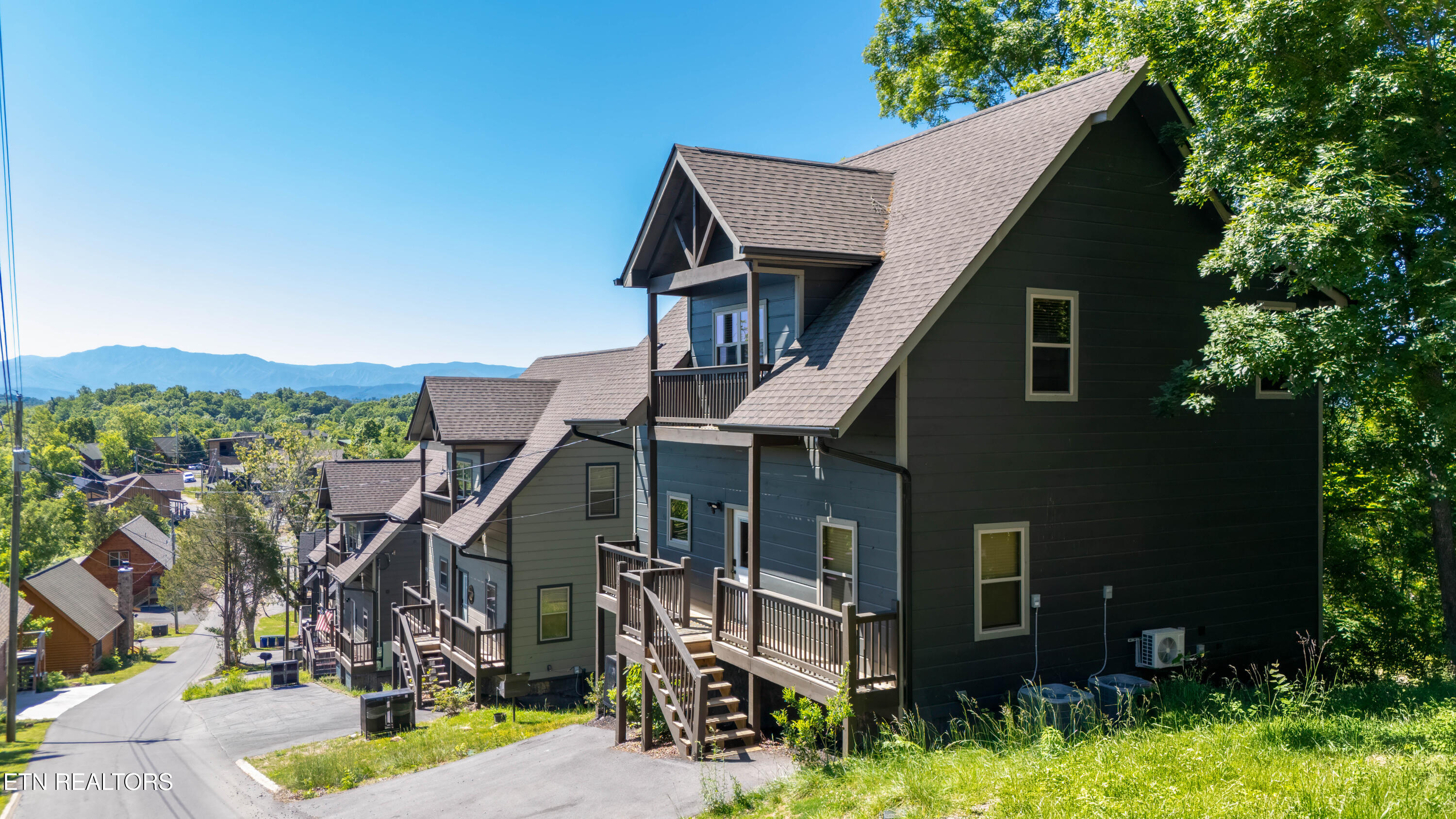 2127 Eagle Feather Drive Sevierville TN 37876