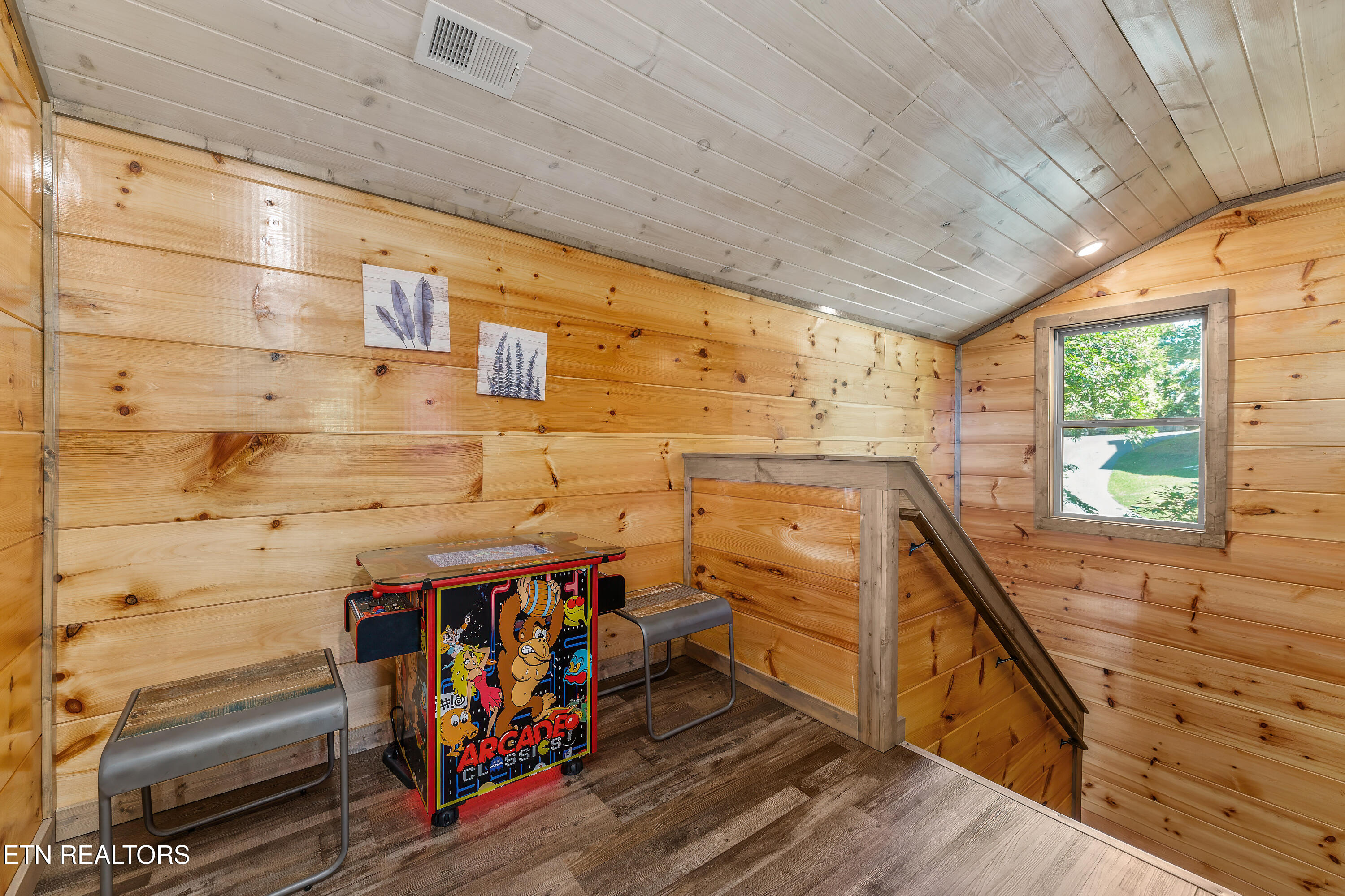 2127 Eagle Feather Drive Sevierville TN 37876