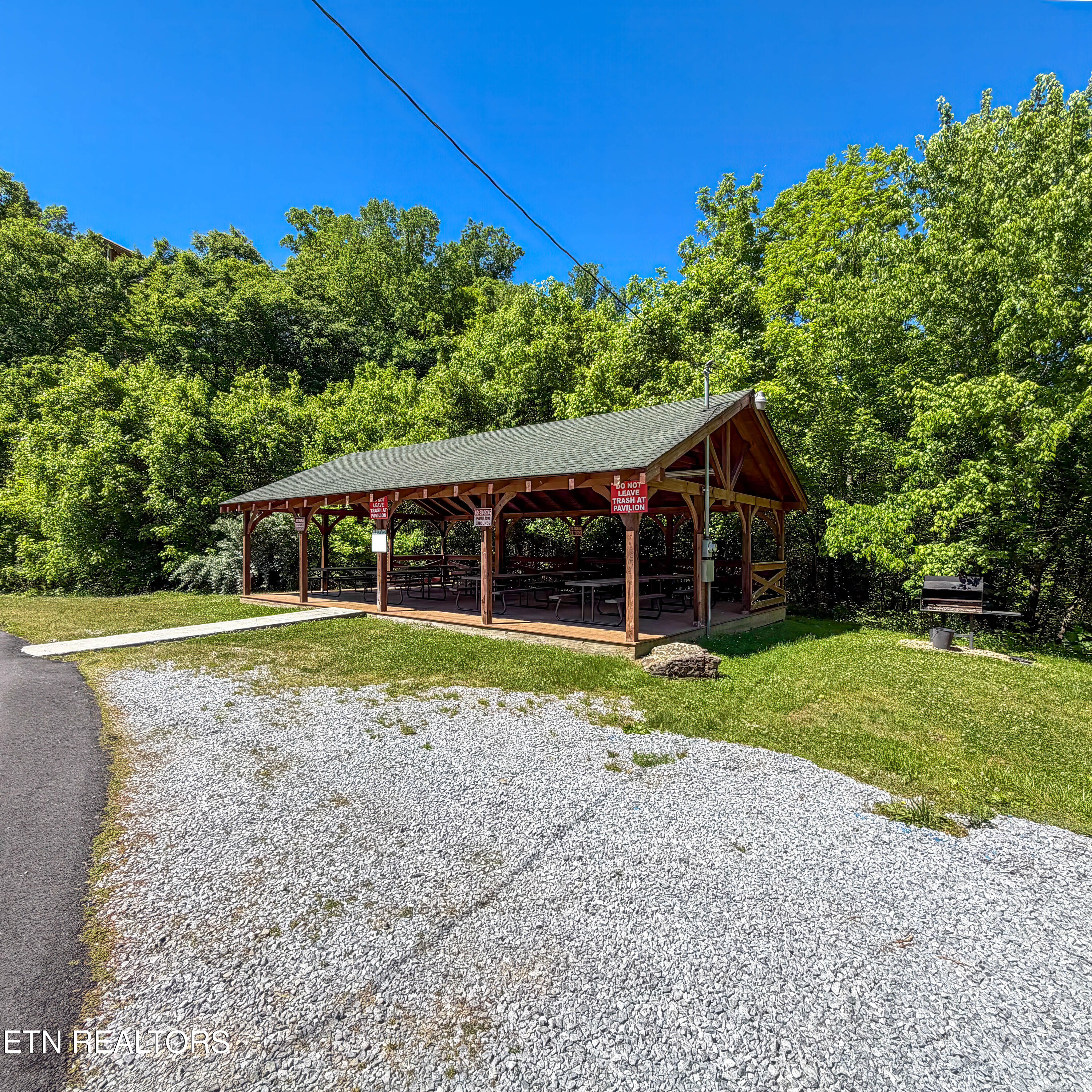 2127 Eagle Feather Drive Sevierville TN 37876
