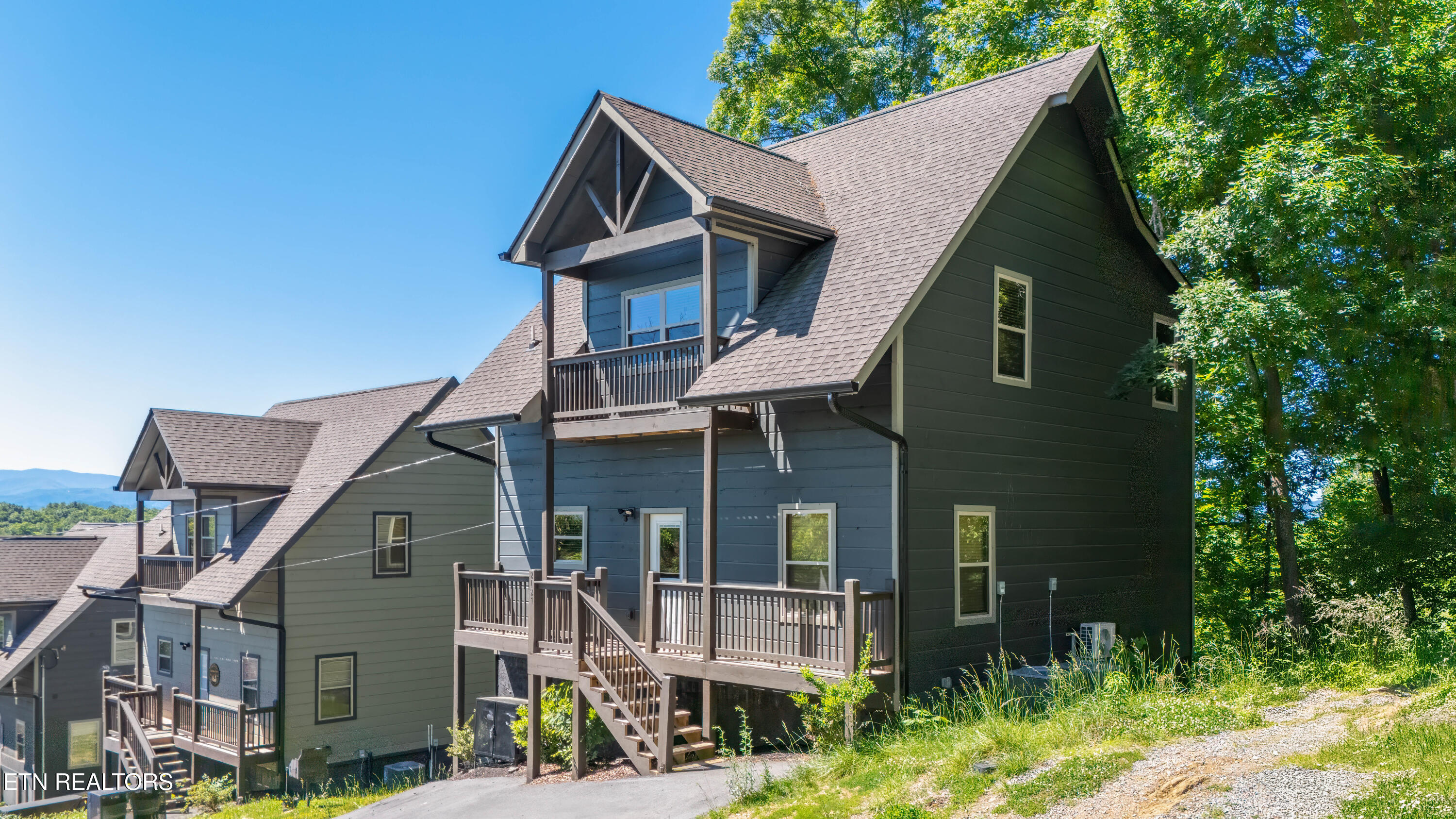 2127 Eagle Feather Drive Sevierville TN 37876