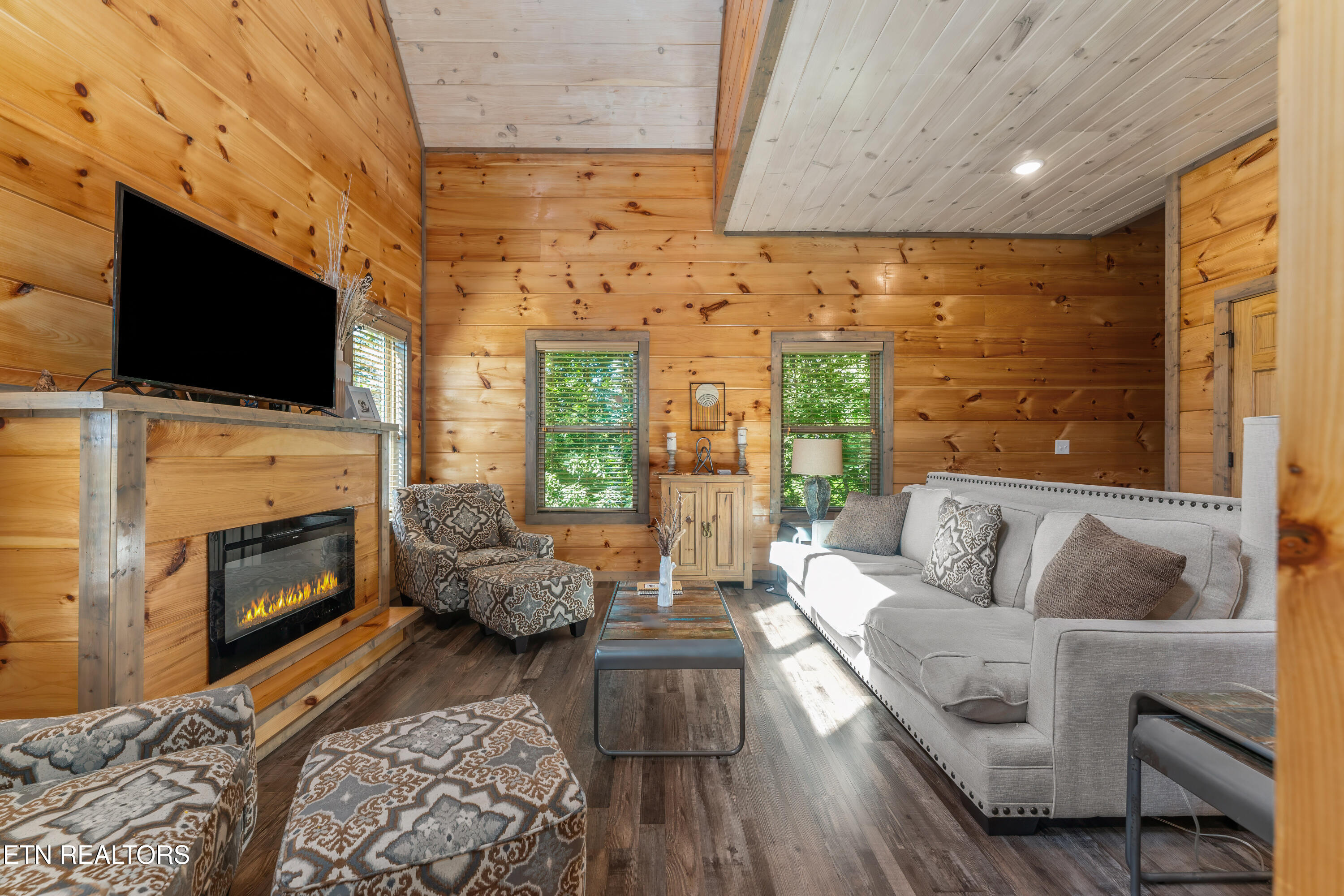 2127 Eagle Feather Drive Sevierville TN 37876