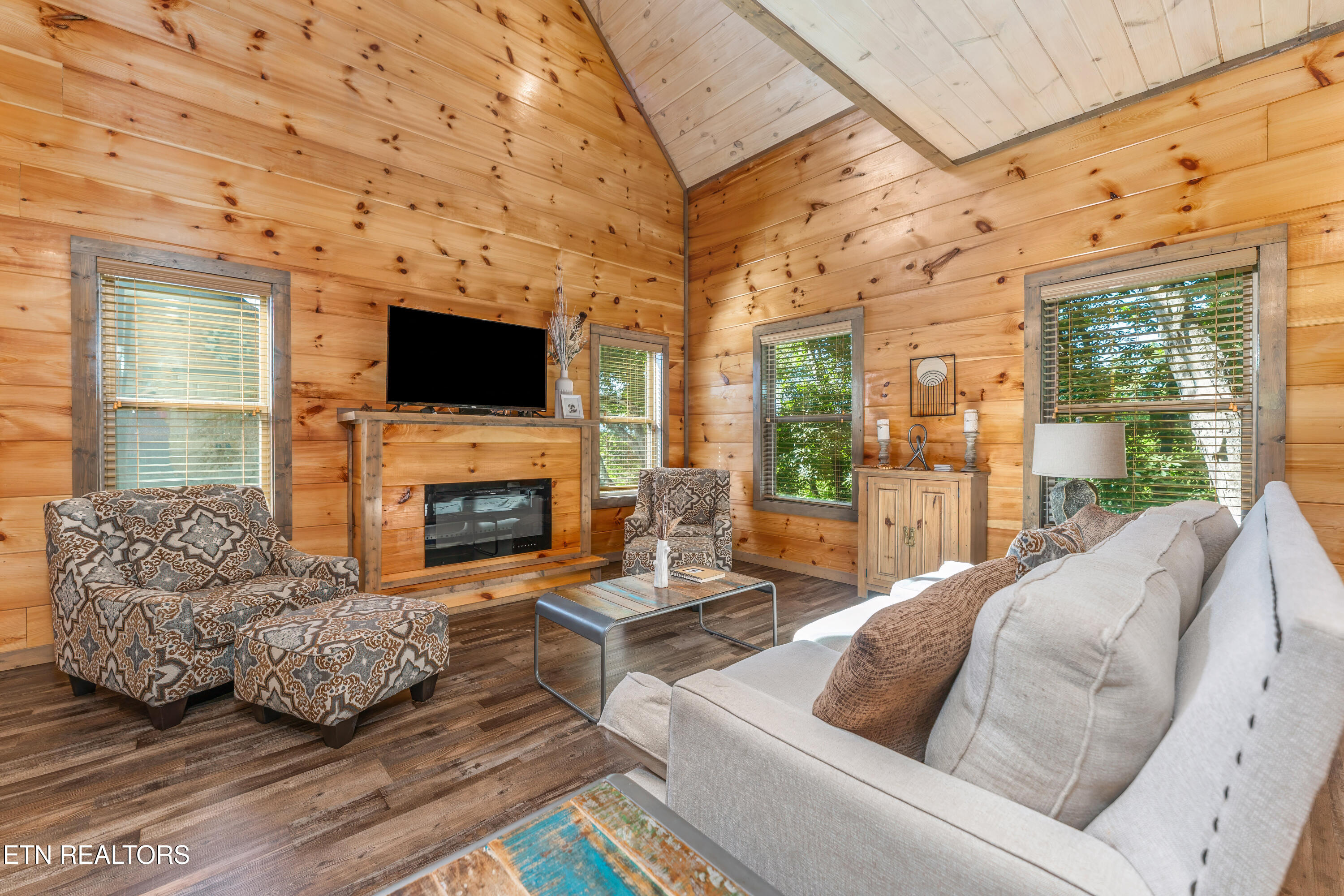 2127 Eagle Feather Drive Sevierville TN 37876