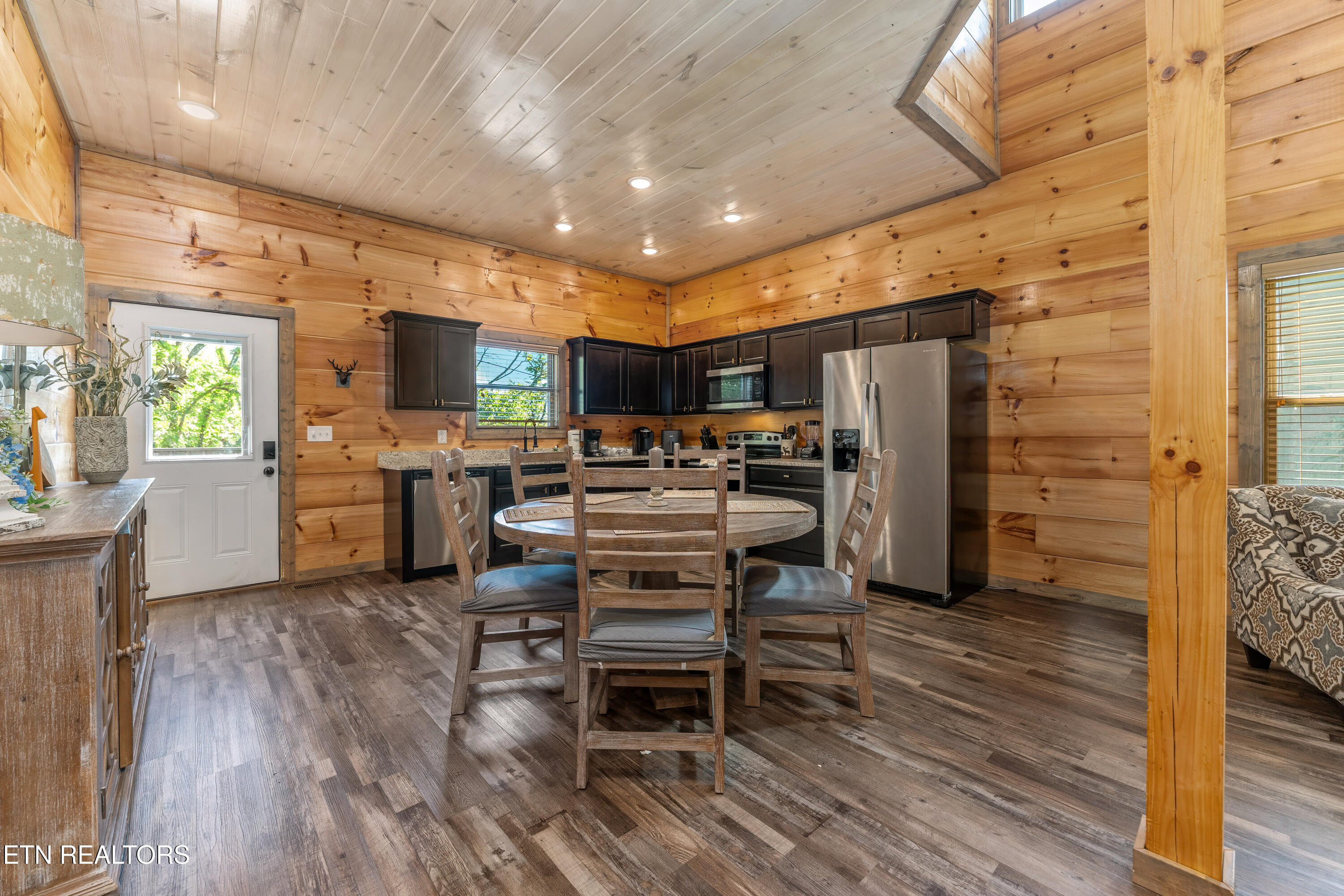2127 Eagle Feather Drive Sevierville TN 37876
