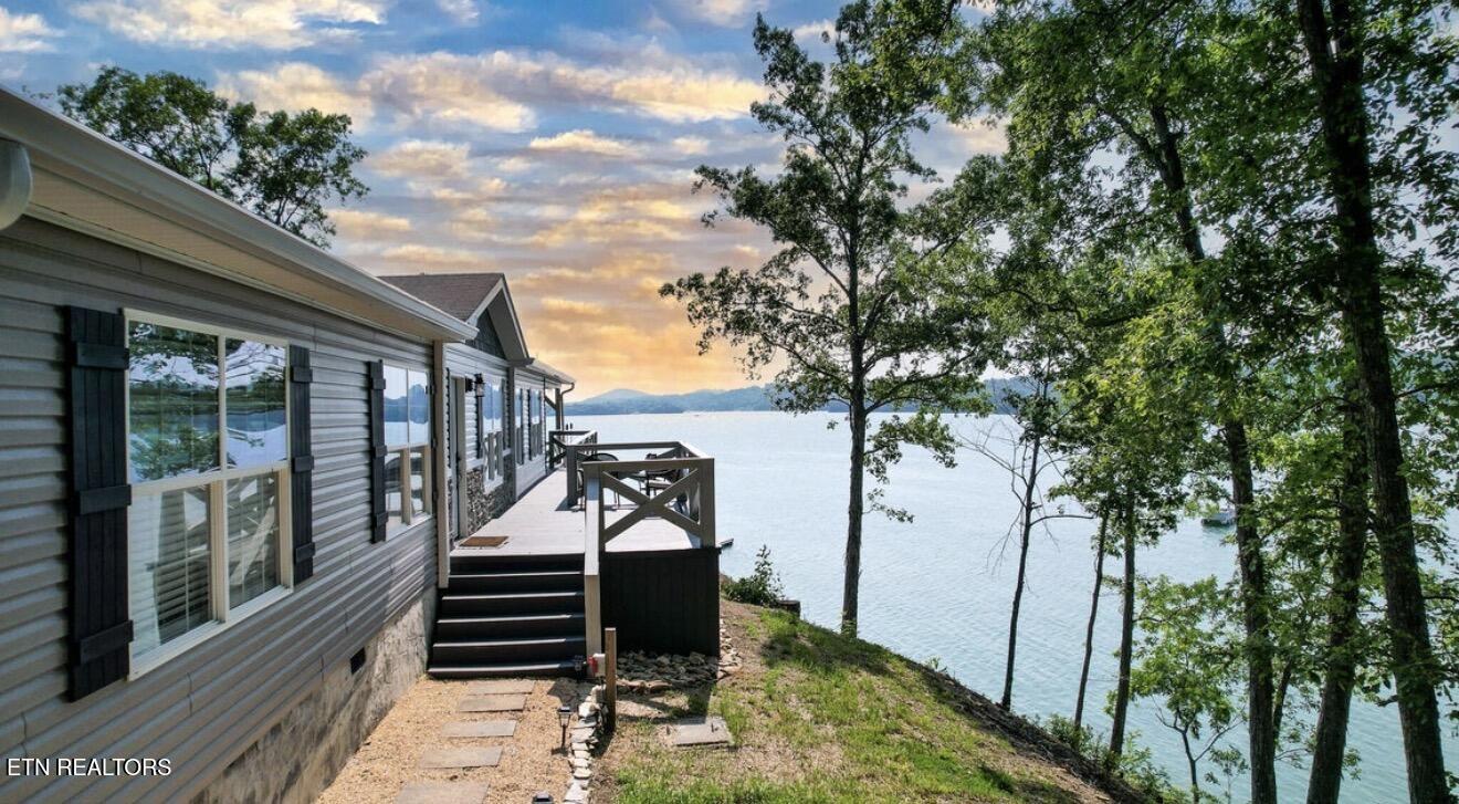 2023 Paradise Hills Road Dandridge TN 37725