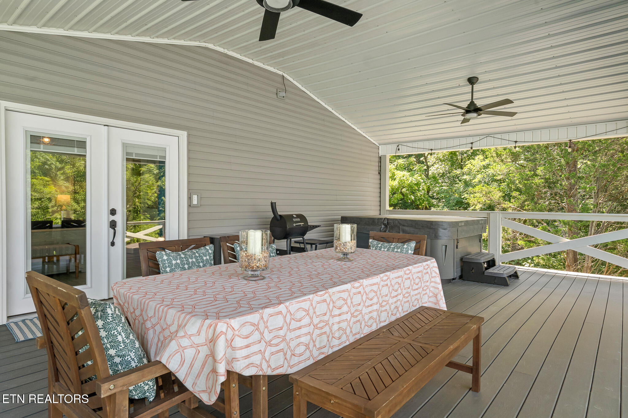 2023 Paradise Hills Road Dandridge TN 37725
