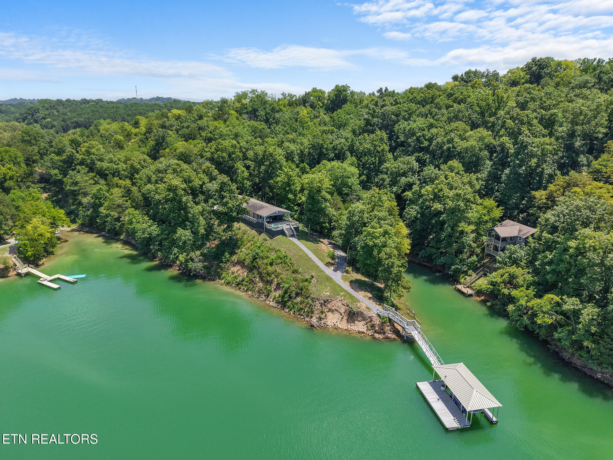 2023 Paradise Hills Road Dandridge TN 37725