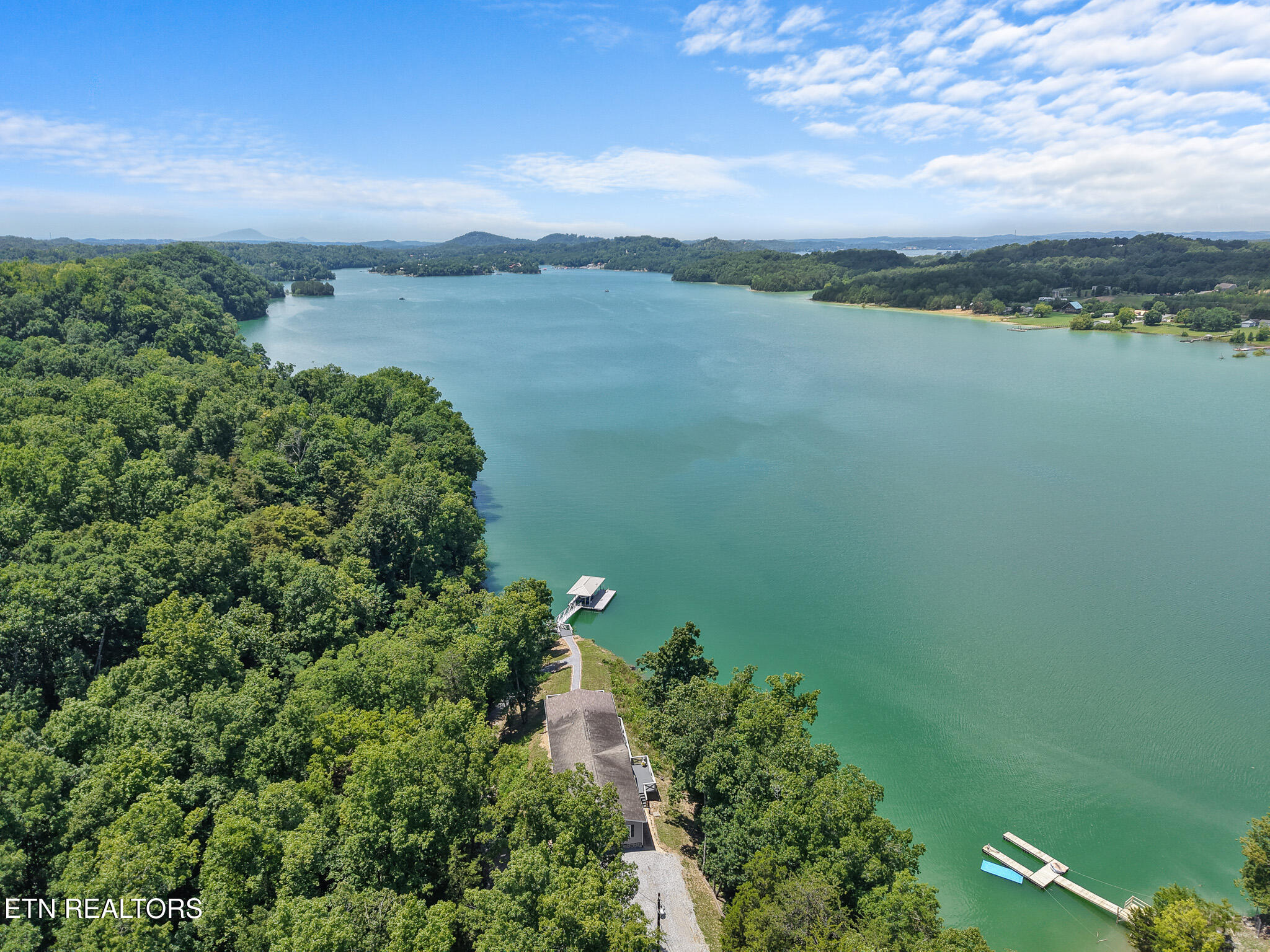 2023 Paradise Hills Road Dandridge TN 37725