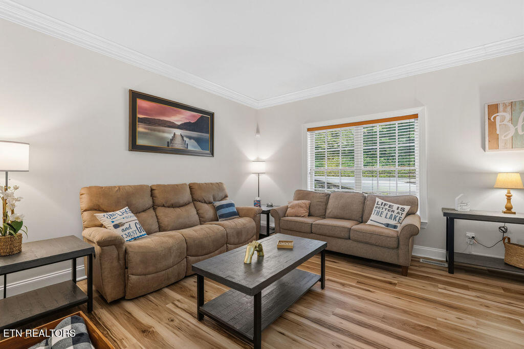 210 Wahuhu Lane Loudon TN 37774