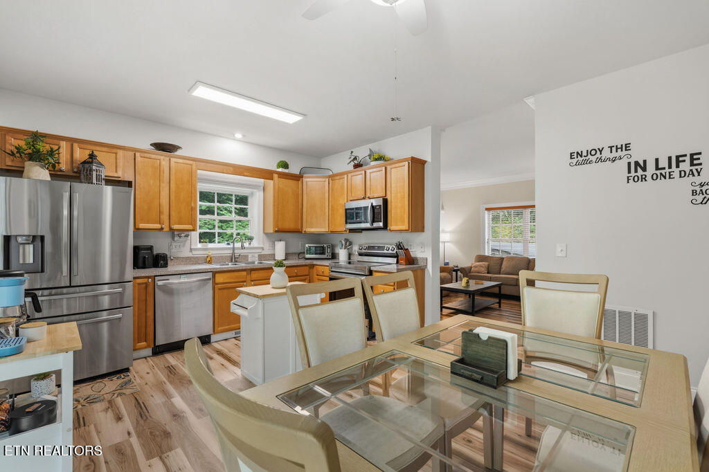 210 Wahuhu Lane Loudon TN 37774