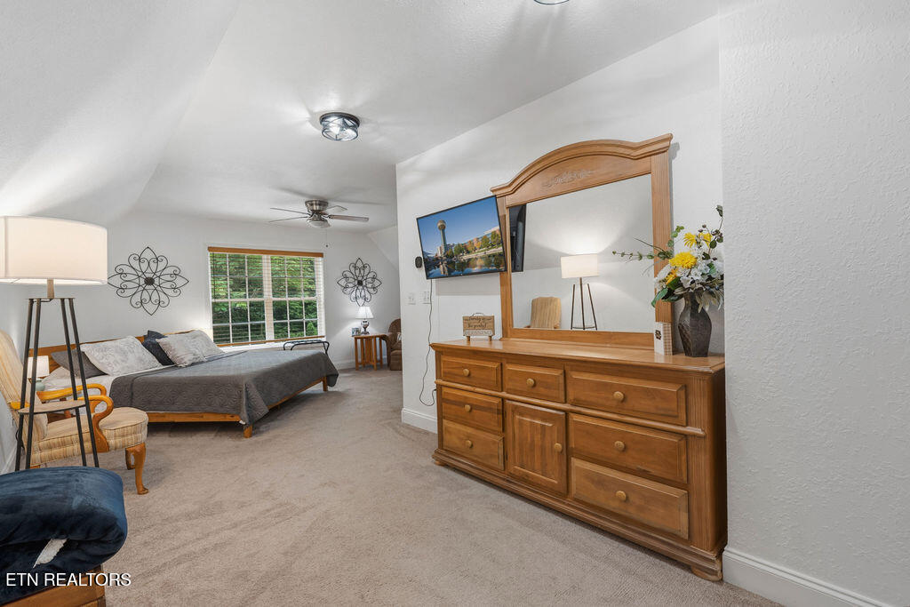 210 Wahuhu Lane Loudon TN 37774