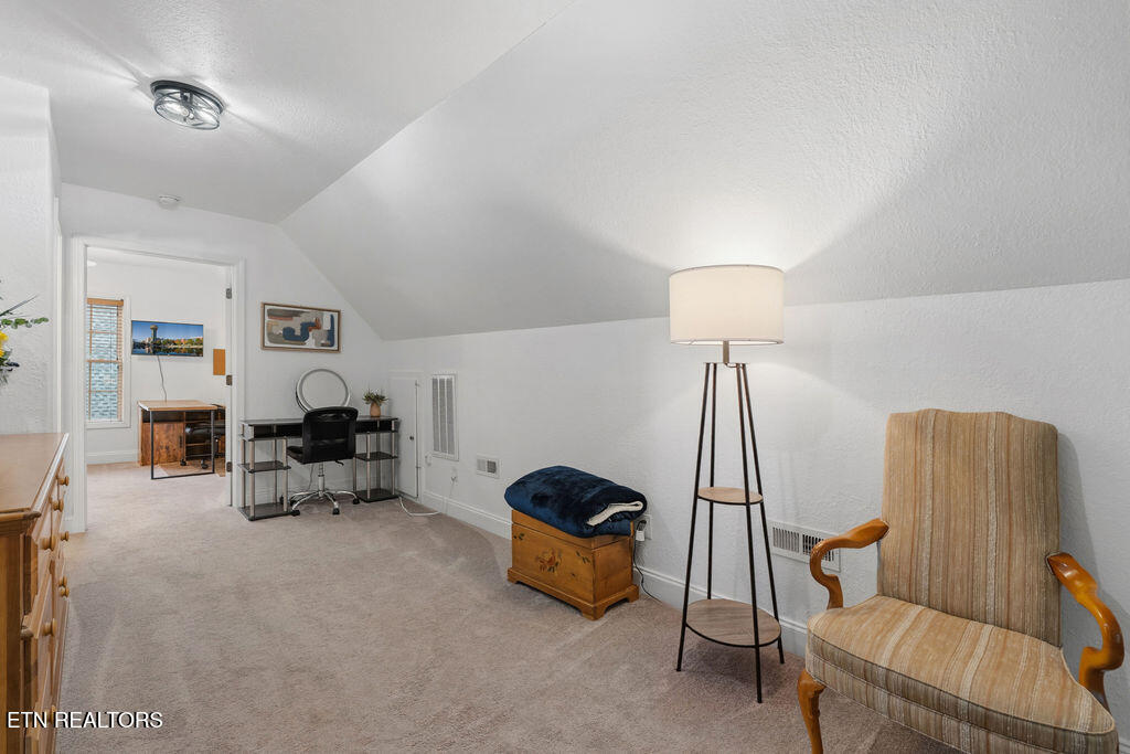 210 Wahuhu Lane Loudon TN 37774