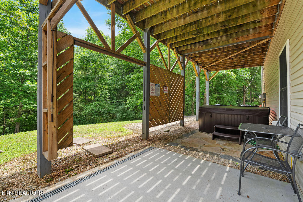 210 Wahuhu Lane Loudon TN 37774
