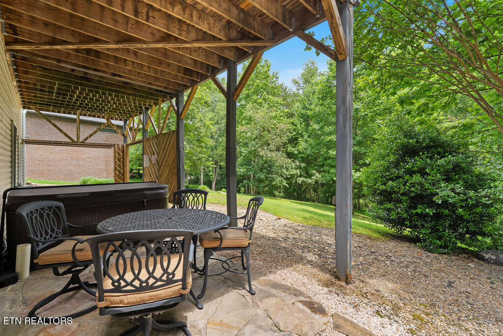210 Wahuhu Lane Loudon TN 37774