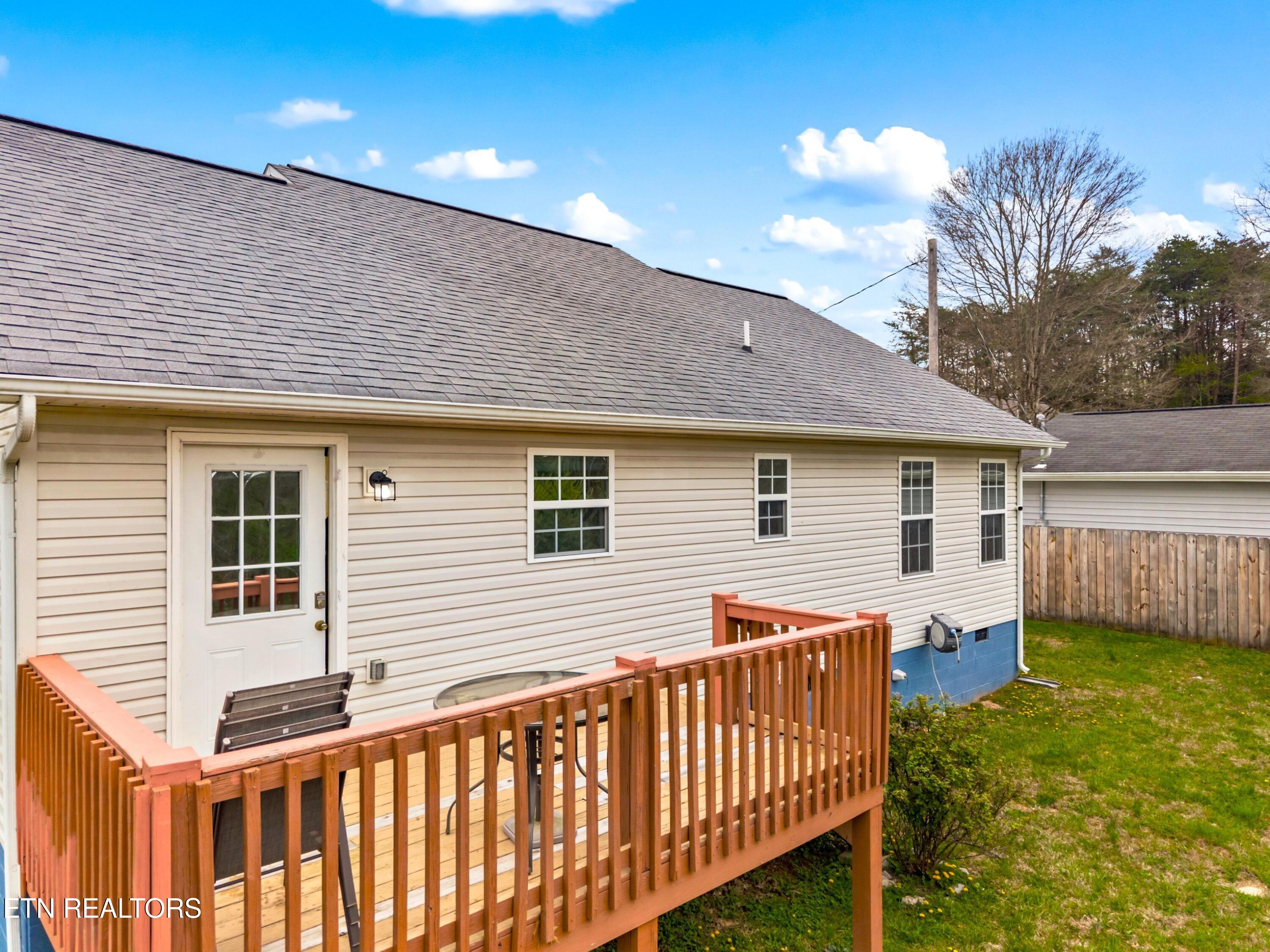 202 Sandy Circle Lafollette TN 37766