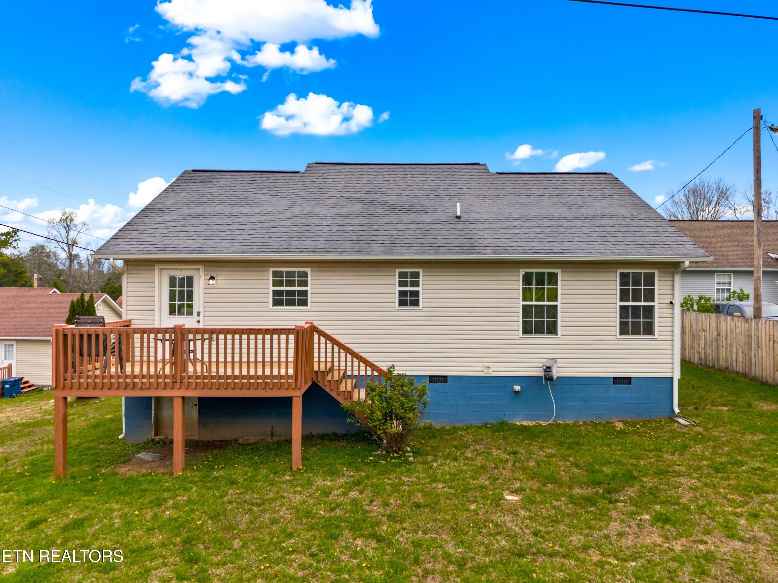 202 Sandy Circle Lafollette TN 37766