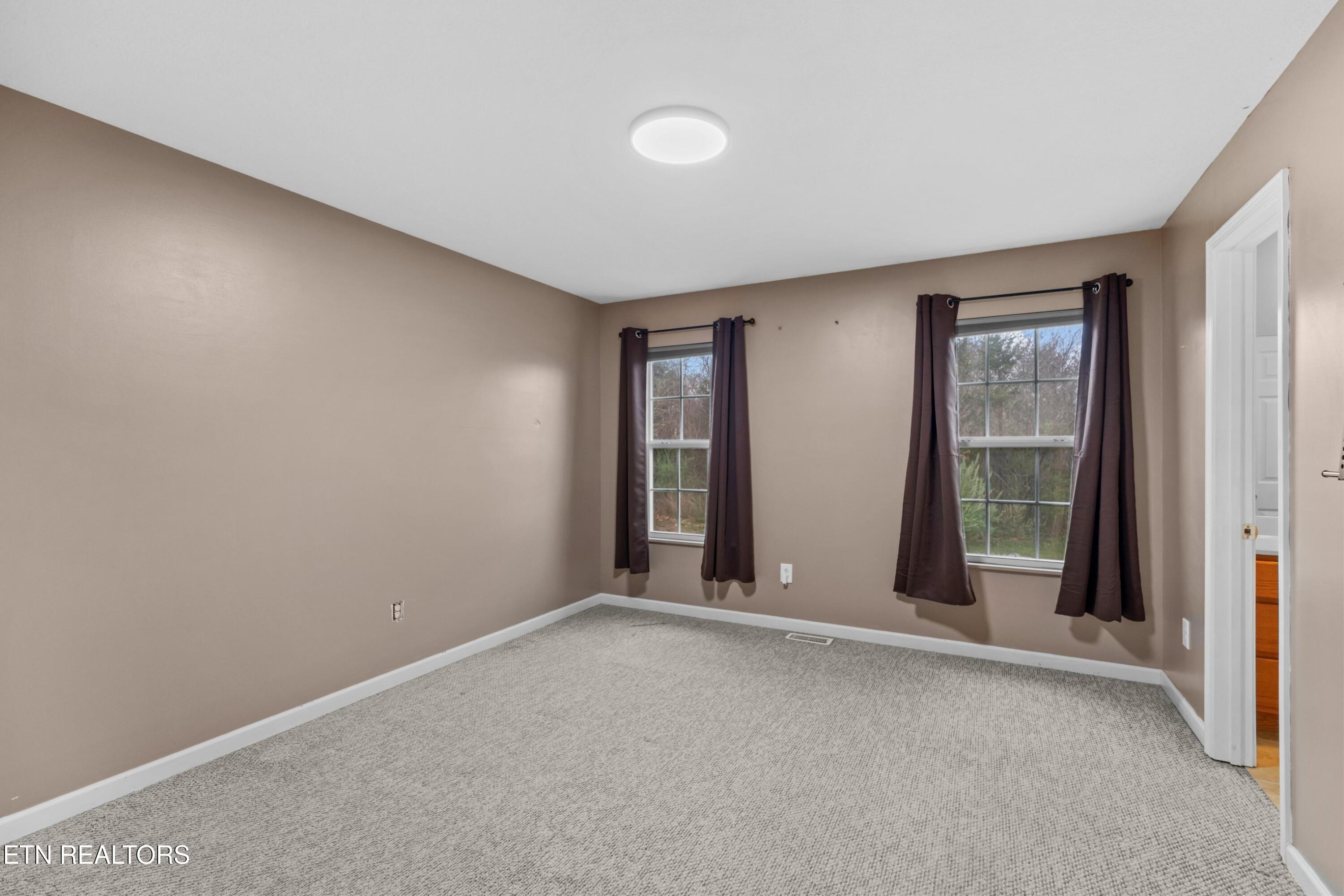 202 Sandy Circle Lafollette TN 37766