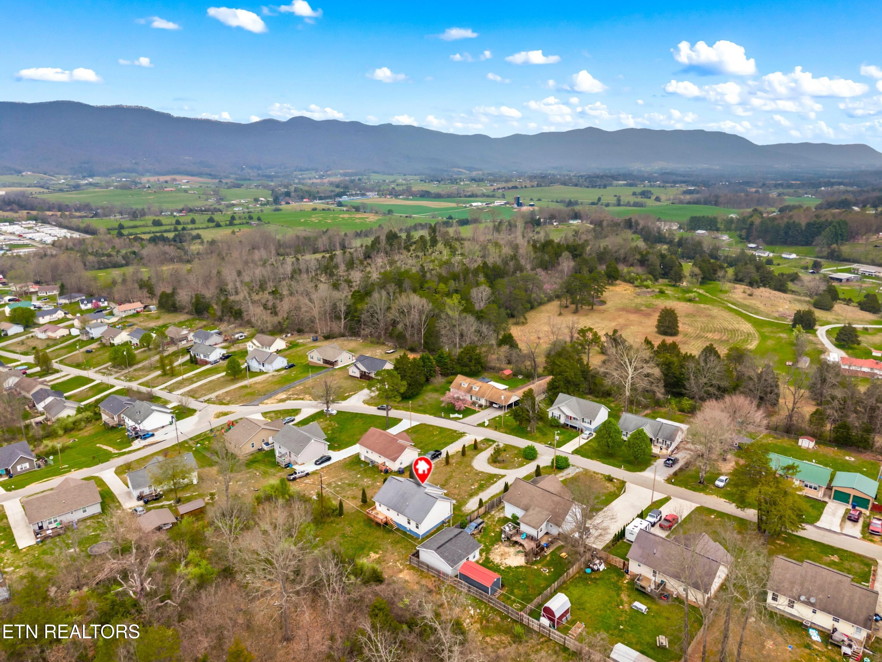 202 Sandy Circle Lafollette TN 37766