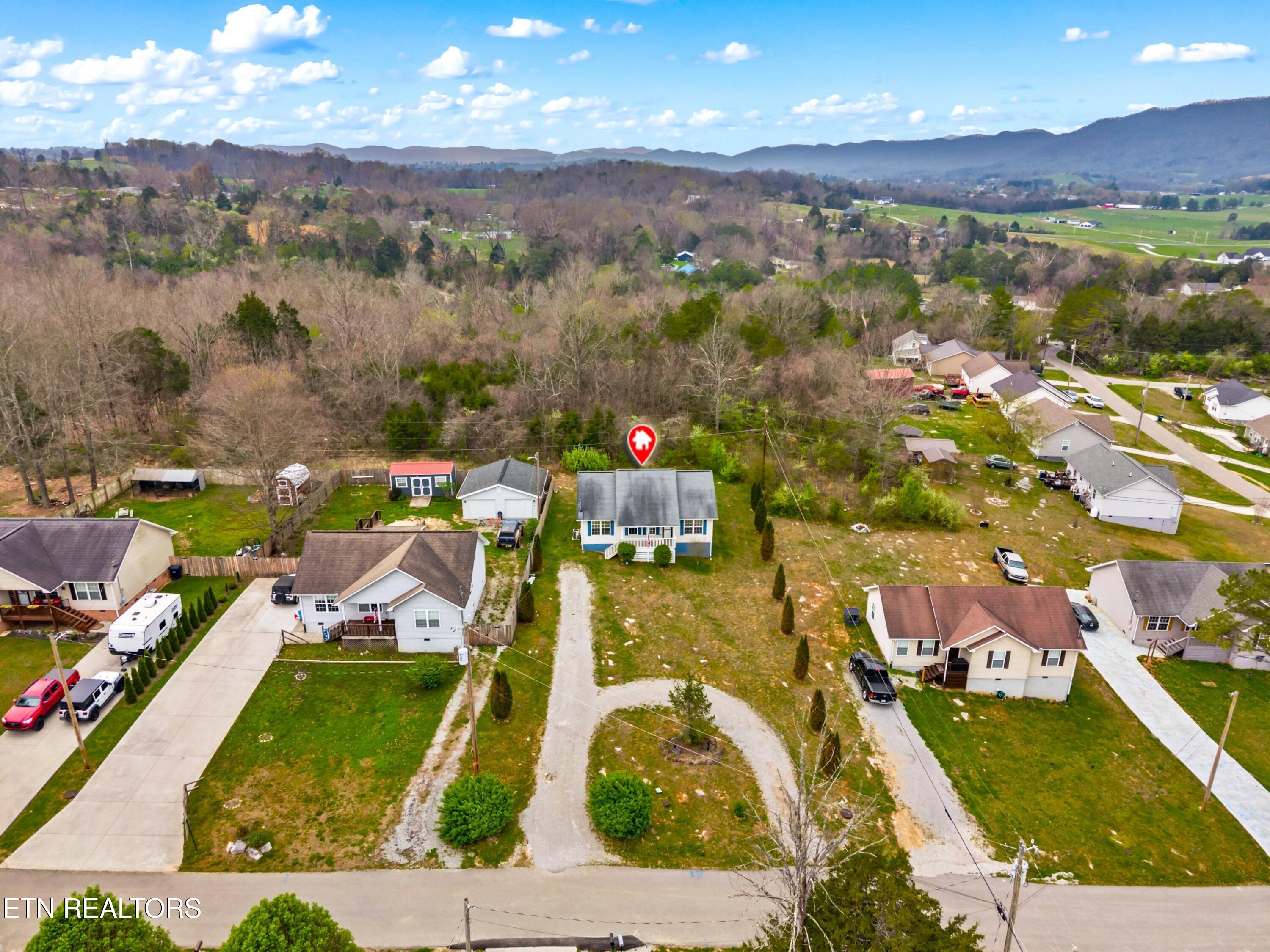 202 Sandy Circle Lafollette TN 37766