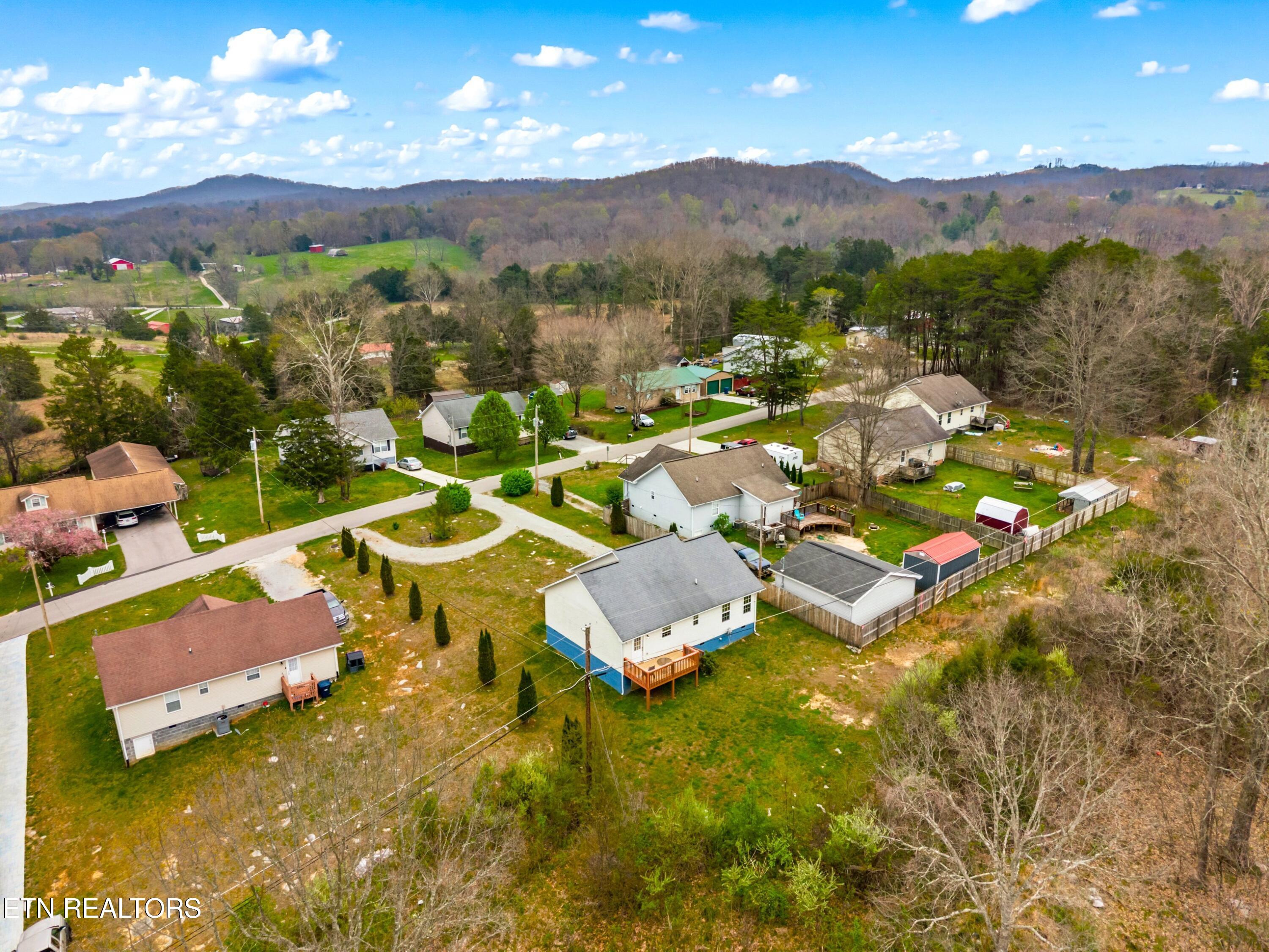 202 Sandy Circle Lafollette TN 37766