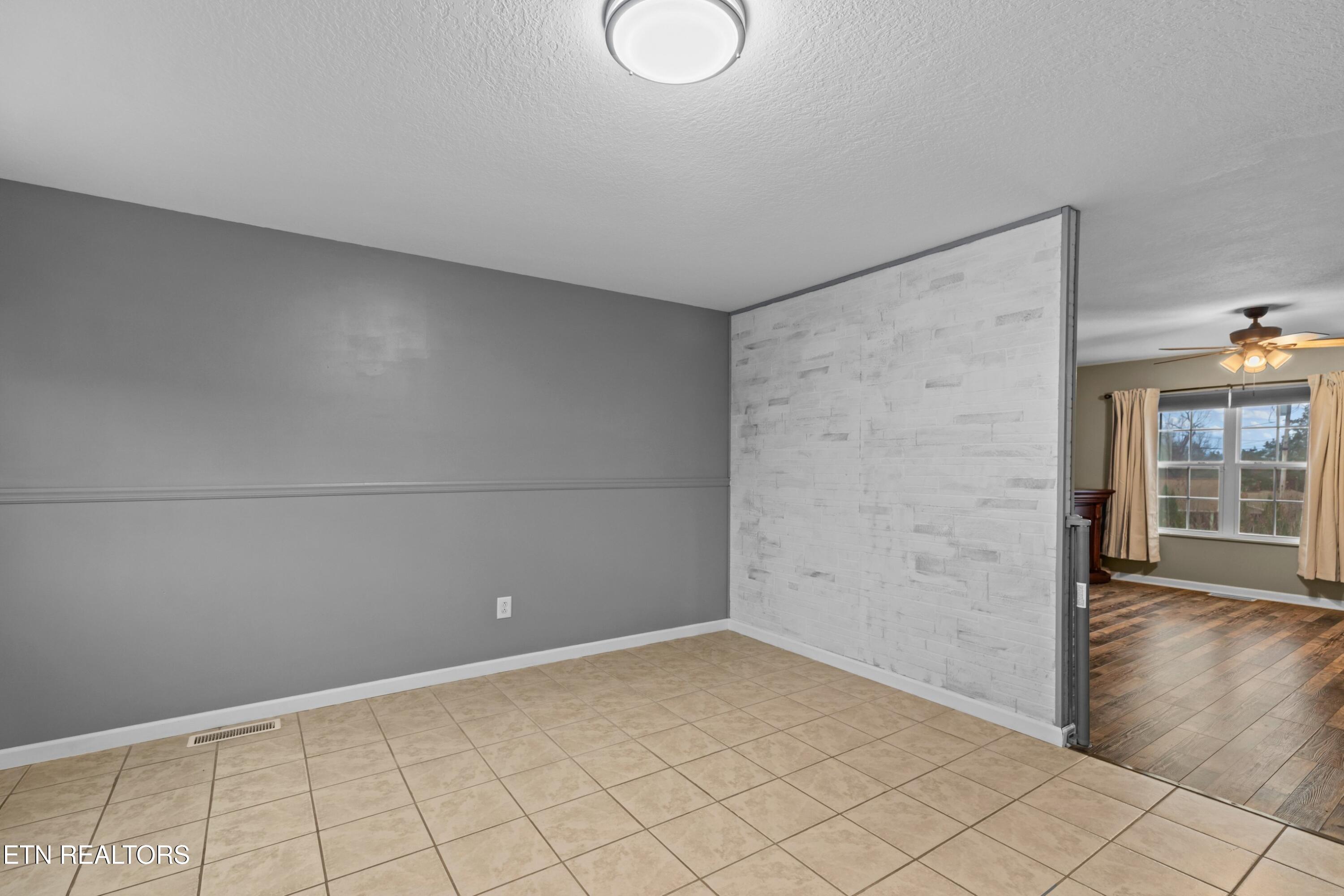 202 Sandy Circle Lafollette TN 37766