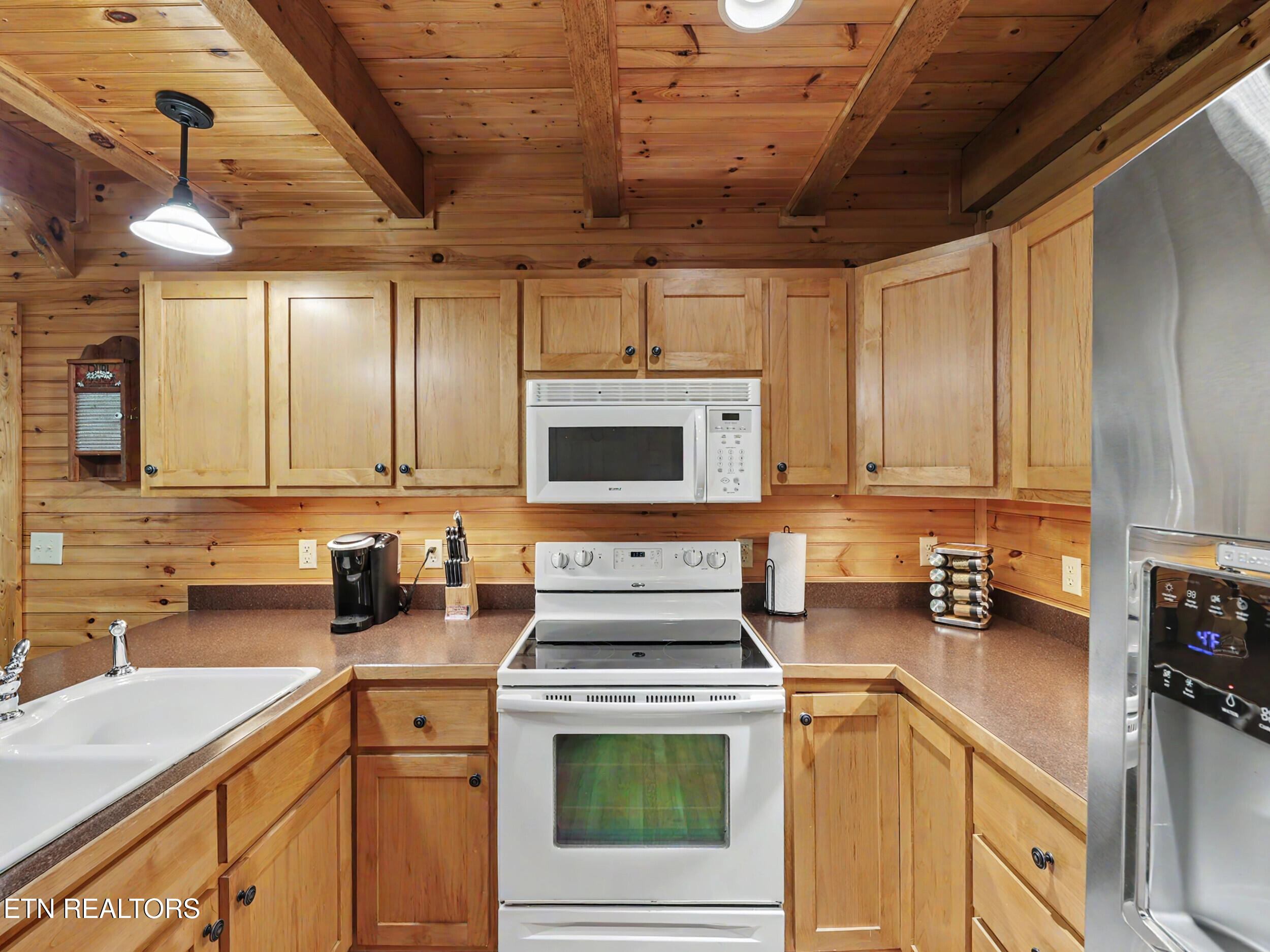 1006 Dry Valley Road Townsend TN 37882