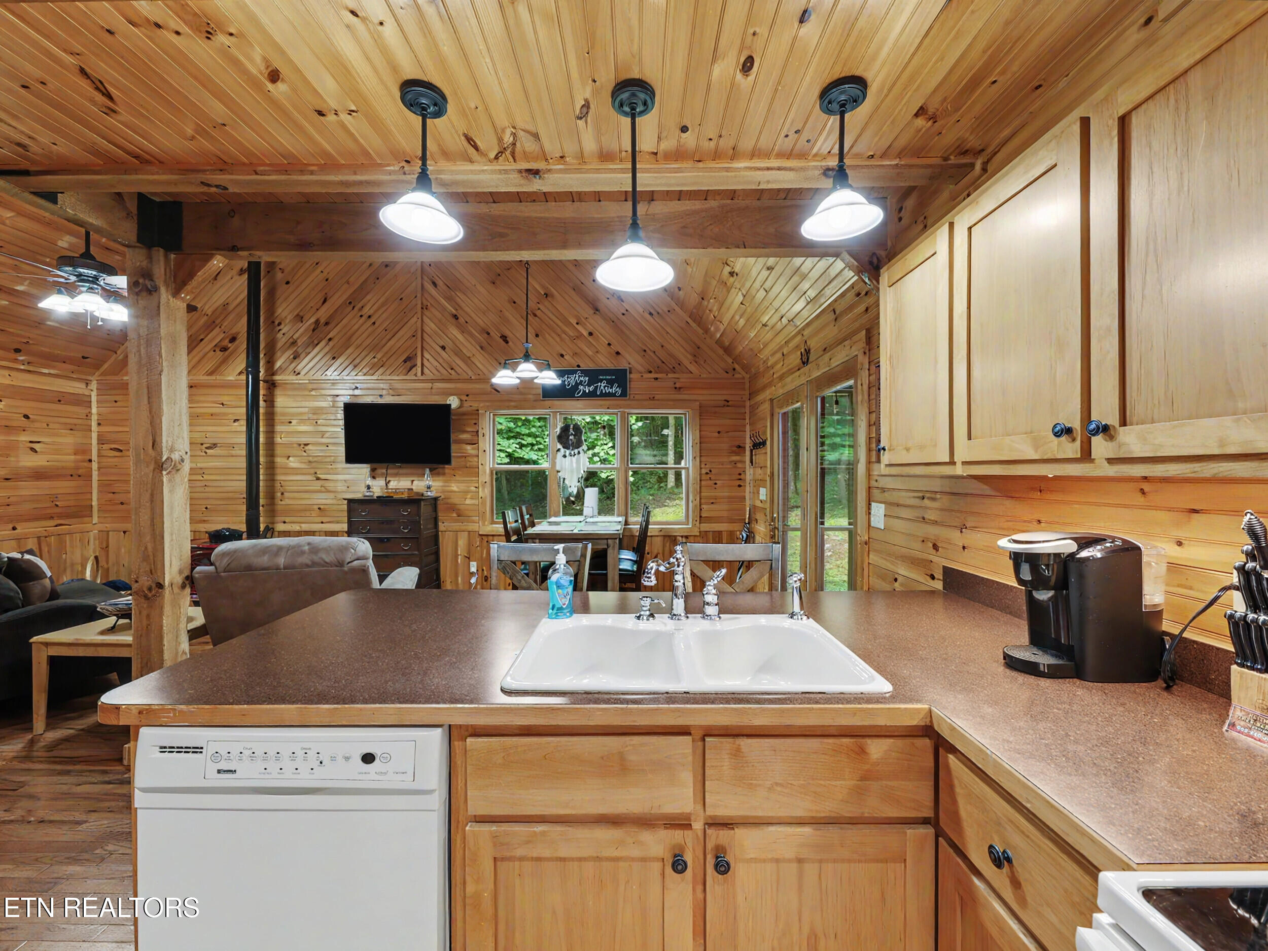 1006 Dry Valley Road Townsend TN 37882