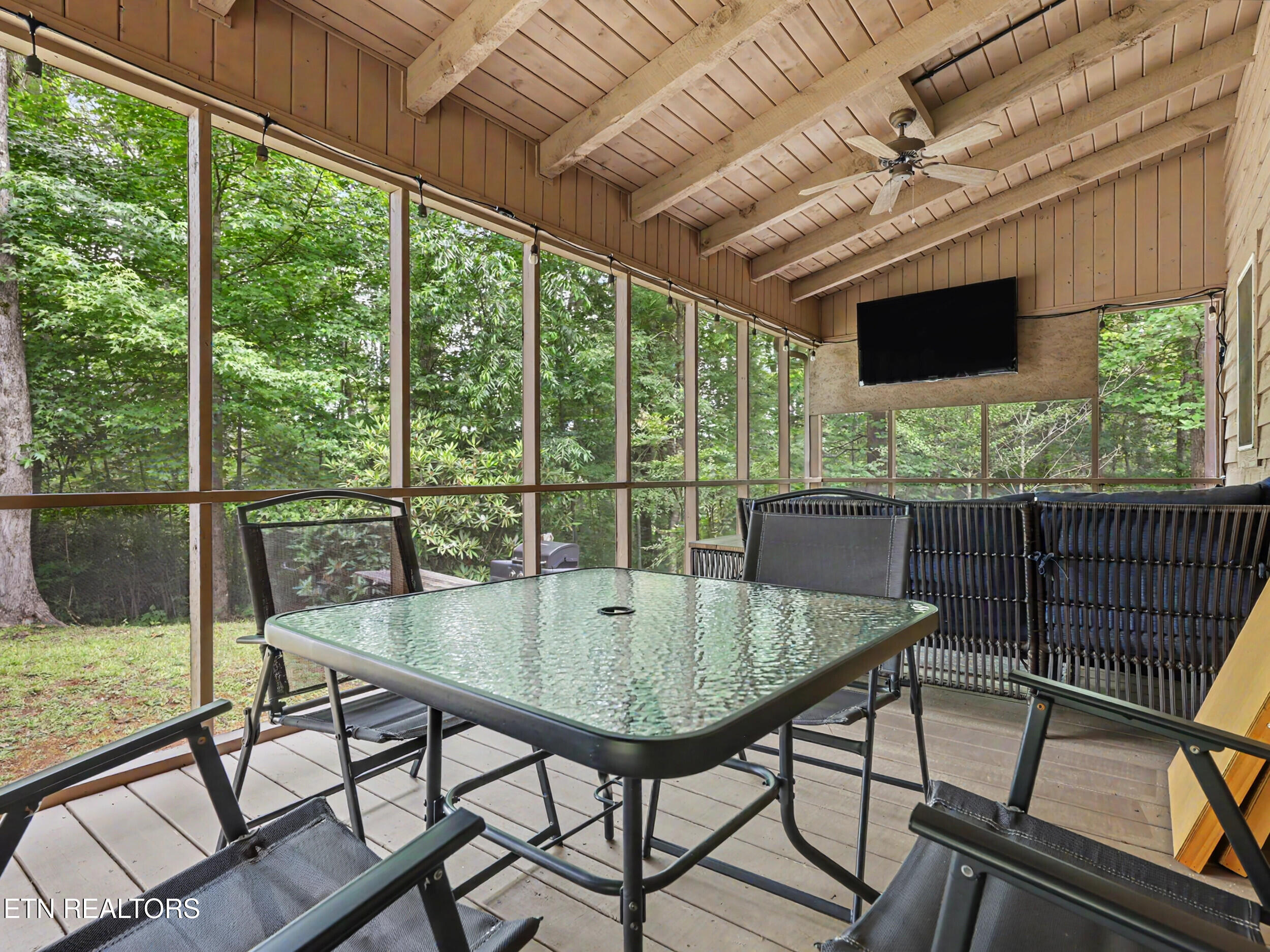 1006 Dry Valley Road Townsend TN 37882