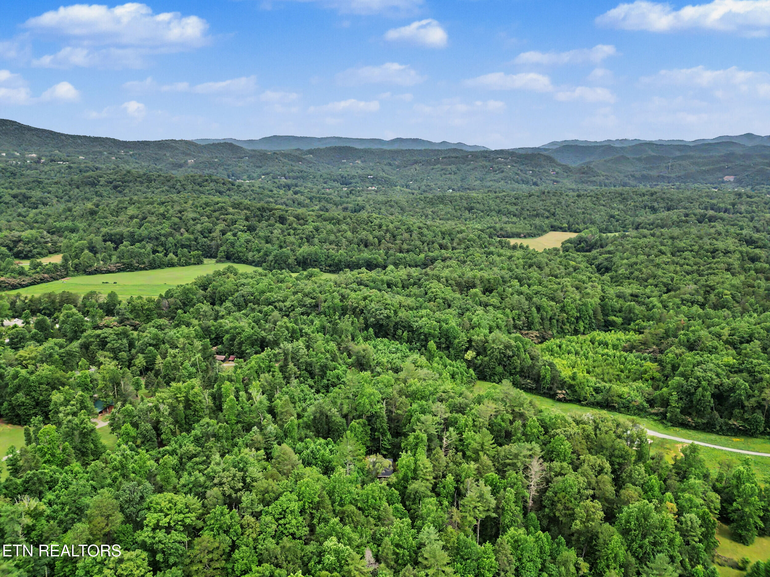 1006 Dry Valley Road Townsend TN 37882