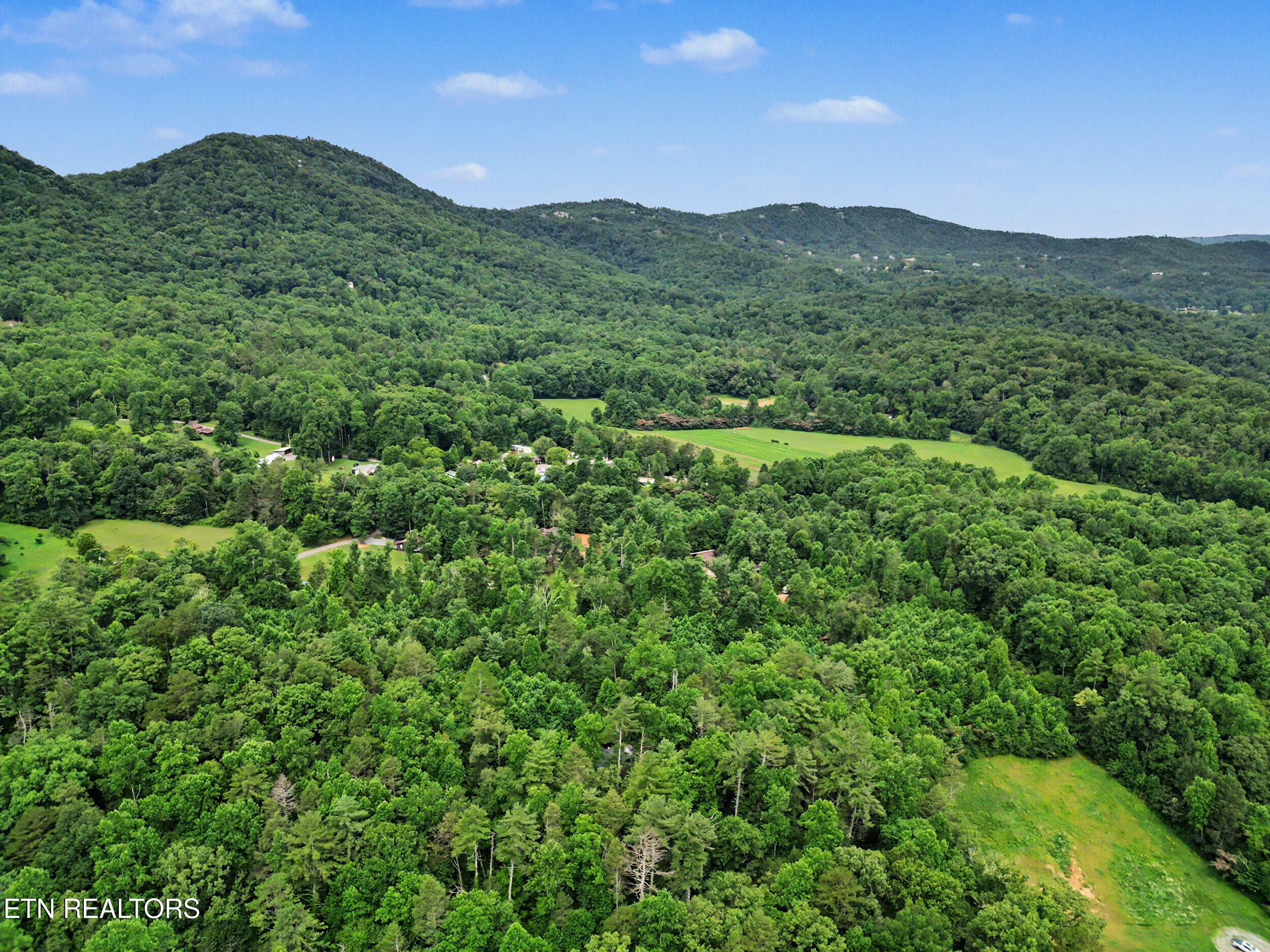 1006 Dry Valley Road Townsend TN 37882