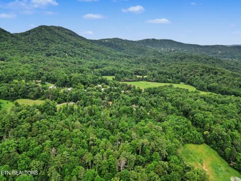 1006 Dry Valley Road Townsend TN 37882