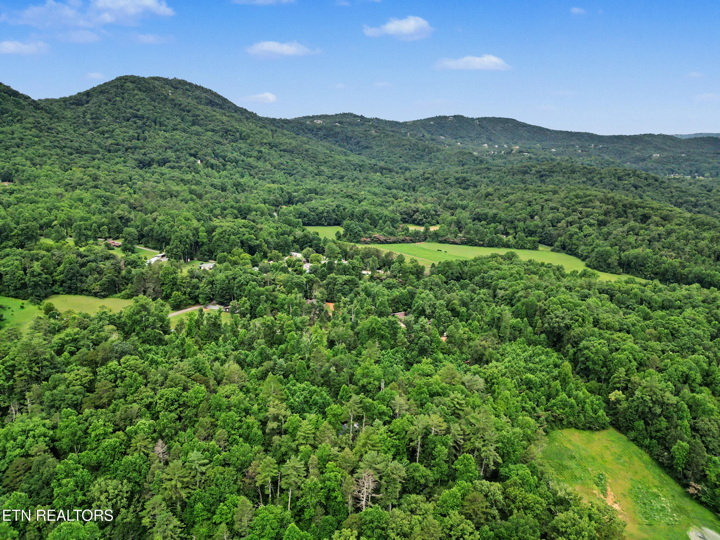 1006 Dry Valley Road Townsend TN 37882