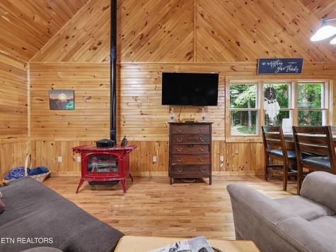 1006 Dry Valley Road Townsend TN 37882