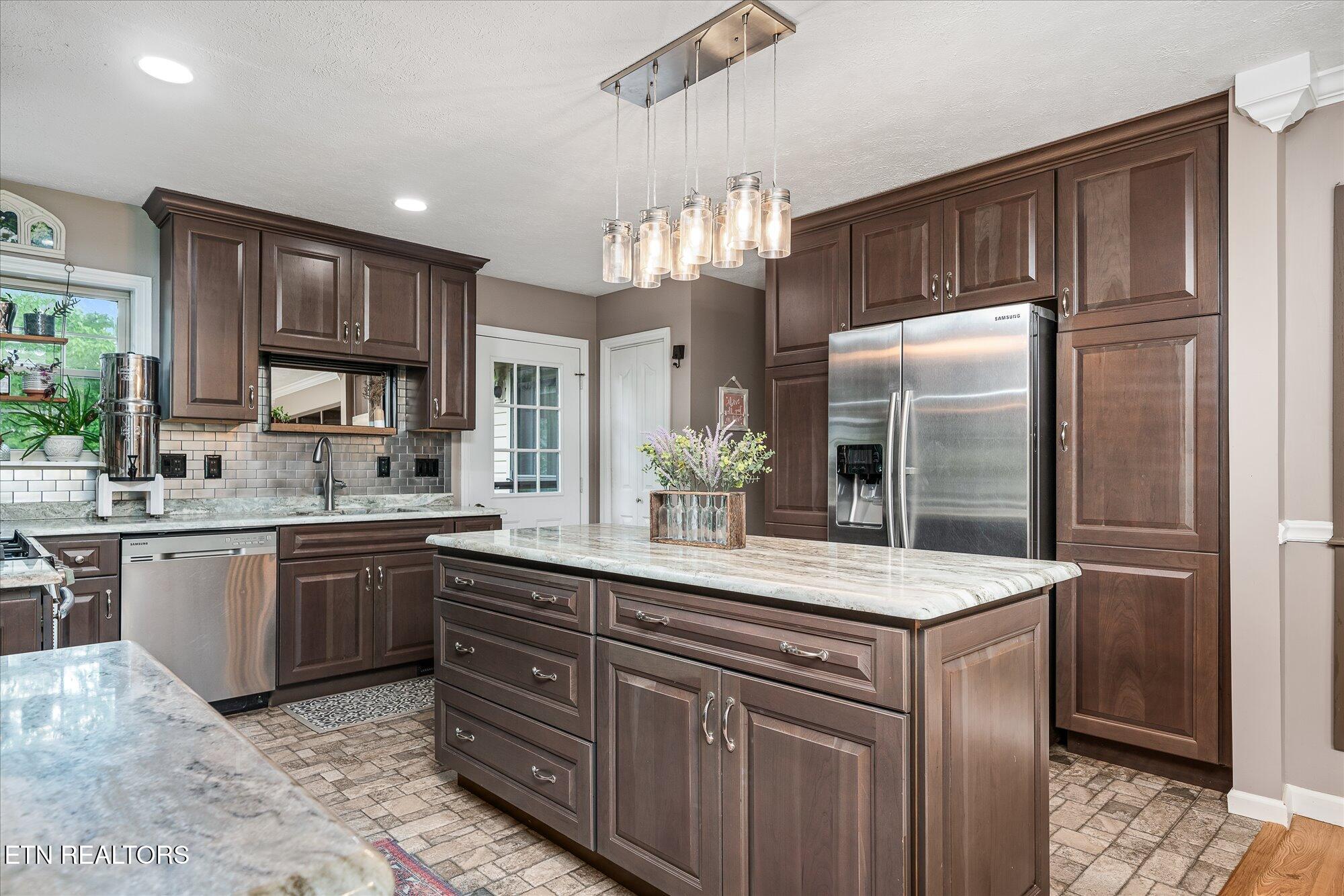 2012 Cravens Drive Crossville TN 38572