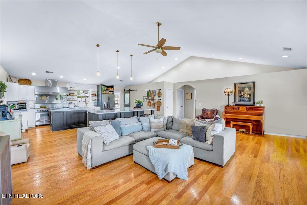 2168 Summerfield Lane Sevierville TN 37876