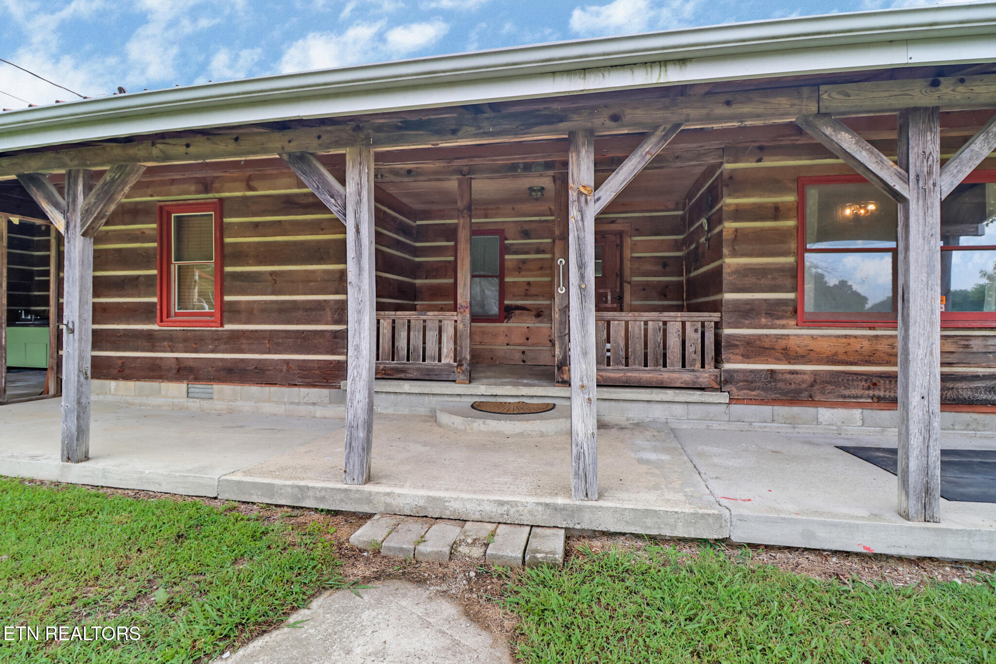 252 Carlie Lane Deer Lodge TN 37726