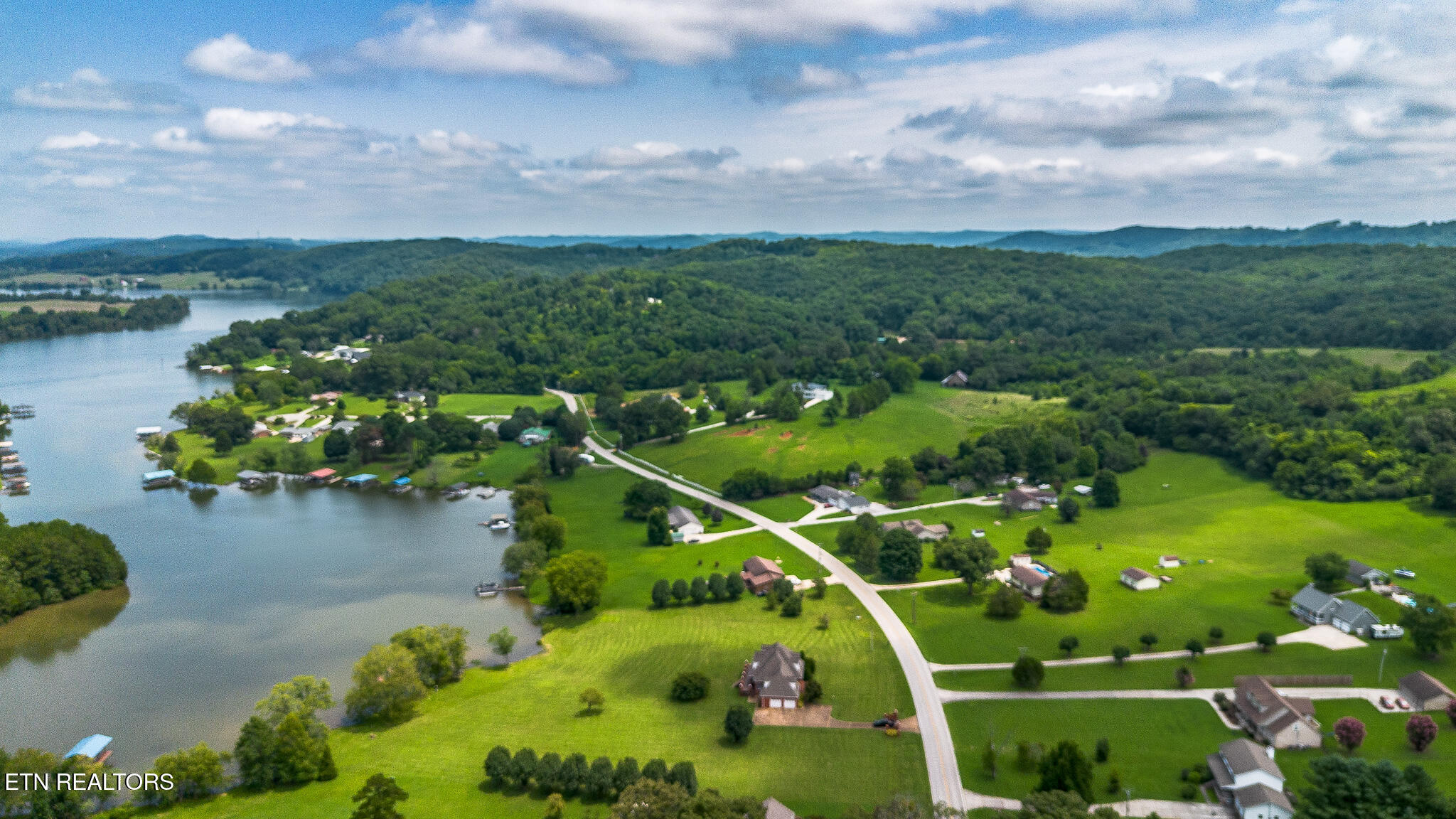 662 River Road Kingston TN 37763